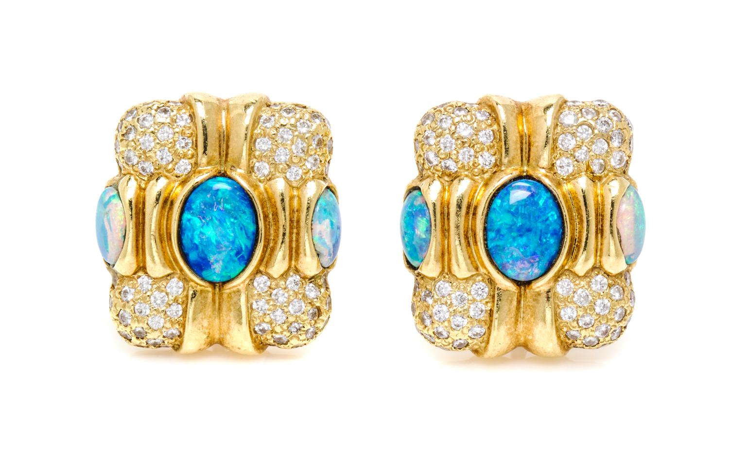 An 18 Karat Yellow Gold Diamond and Opal Demi Parure, 99.90 dwts.
