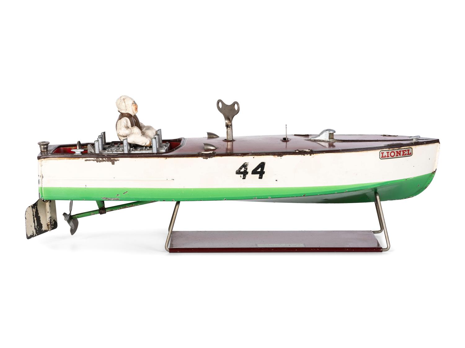 A Lionel Tin Wind Up Speed Boat