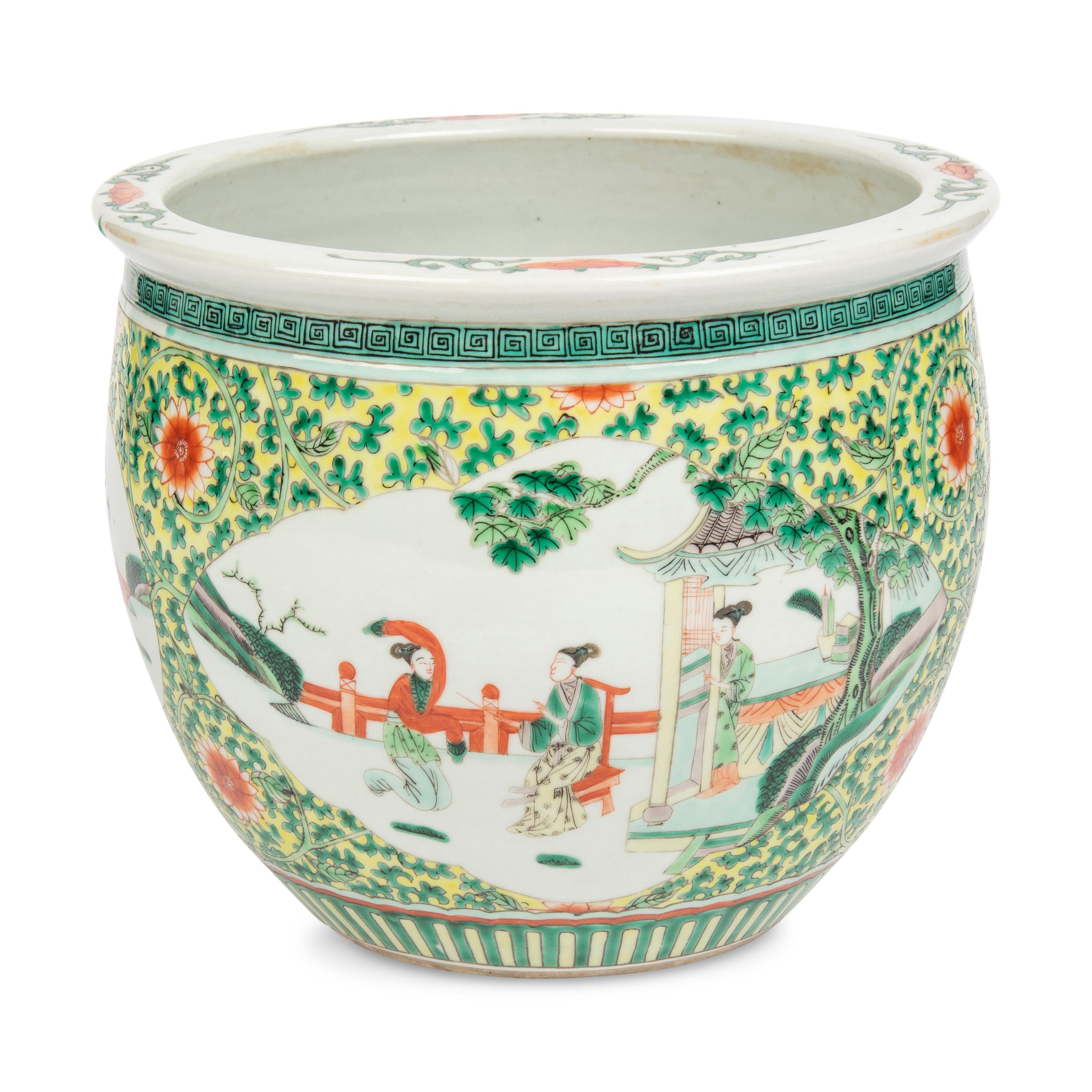 A Chinese Export Porcelain Jardiniere