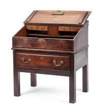 A George III Oak Lift-Top Desk Height 37 x width 31 x depth 21 inches. — 18TH CENTURY