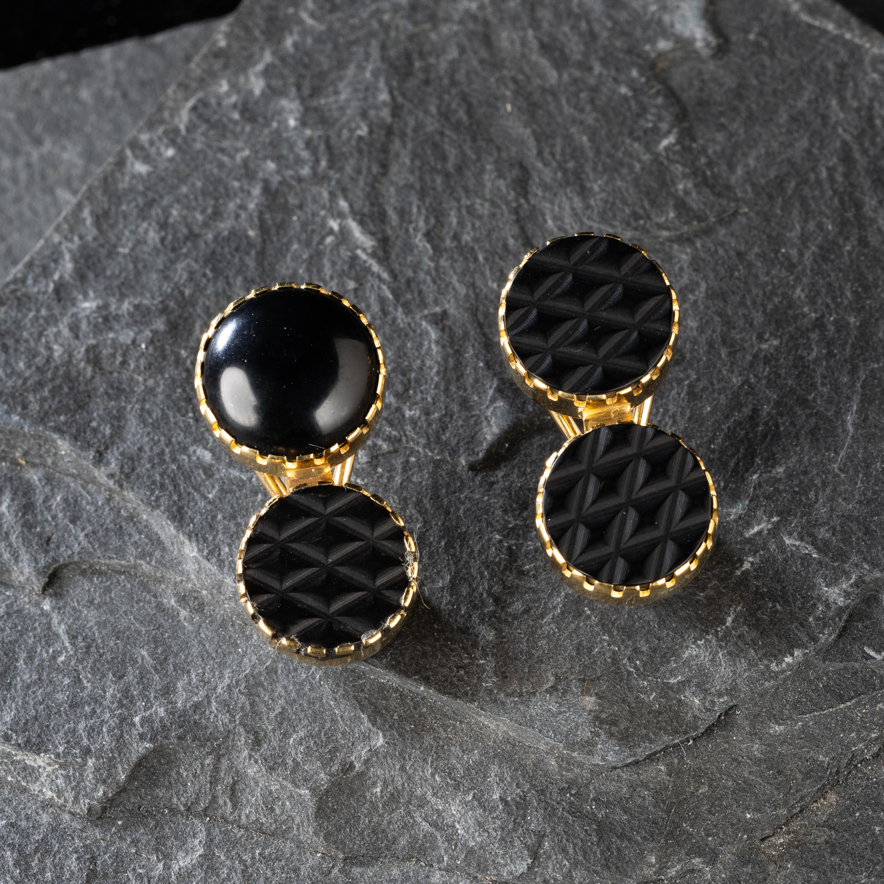Gail Bird and Yazzie Johnson (Kewa-Laguna, b. 1949) / (Diné, b. 1946) — 18K Gold and Jet Clip Earrings
