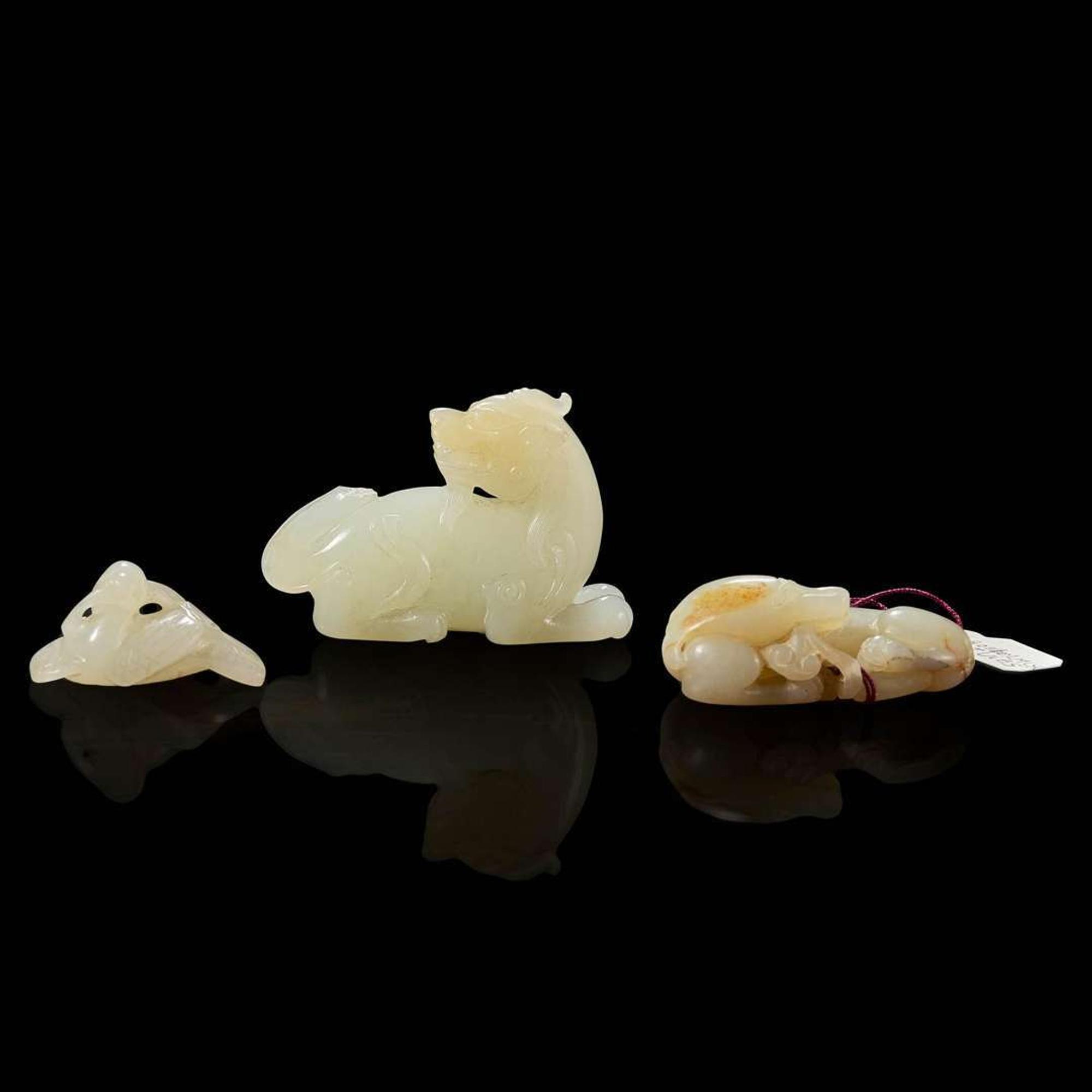 A group of three Chinese carved jade mythical beasts 玉雕瑞兽一组三件 Qing dynasty ?