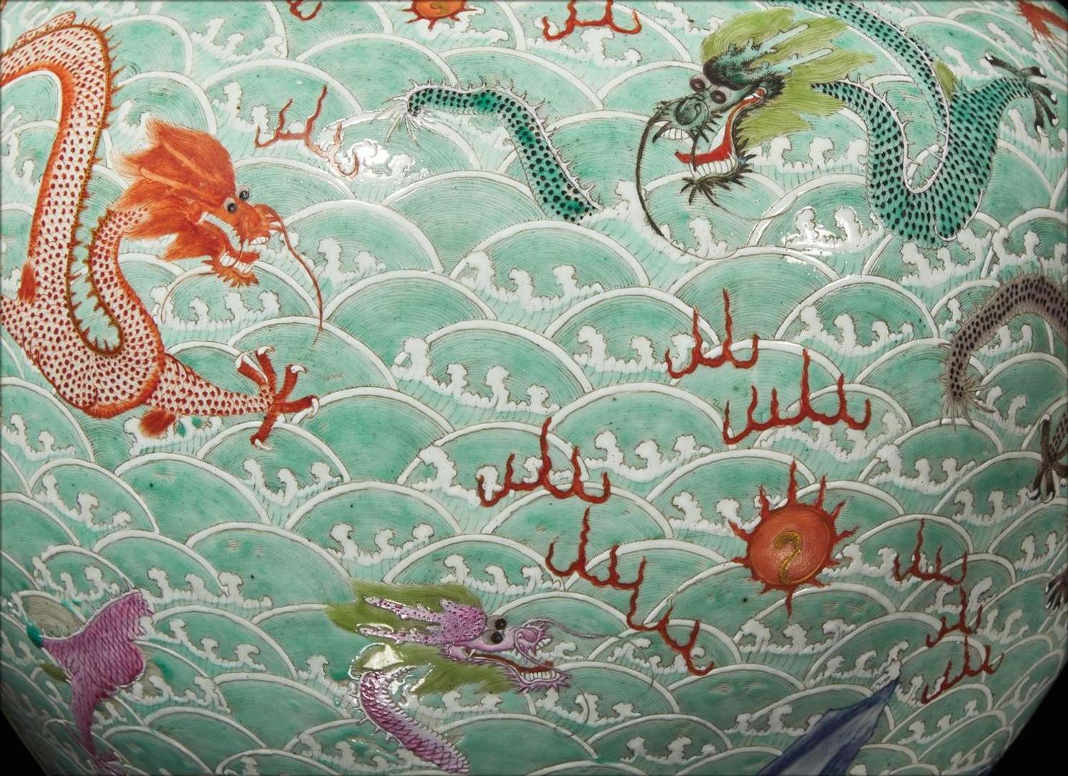 A large Chinese enameled and underglaze blue-decorated "Nine Dragons vase", late Qing to Republic period 九龍紋斗彩大龍瓶 晚清至民國