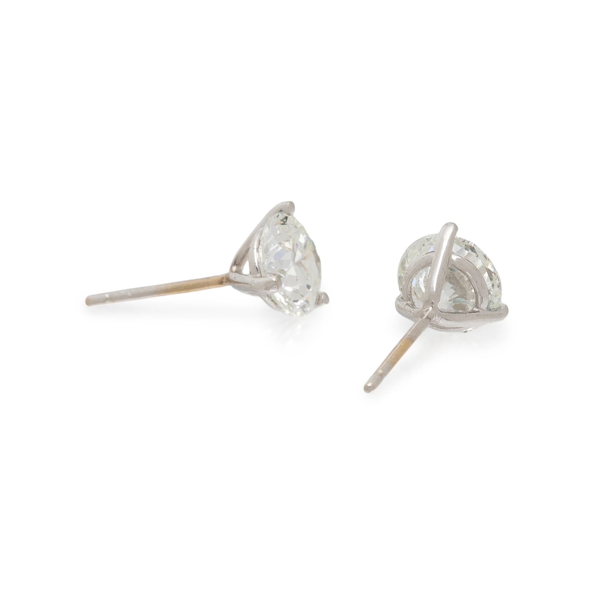 DIAMOND STUD EARRINGS