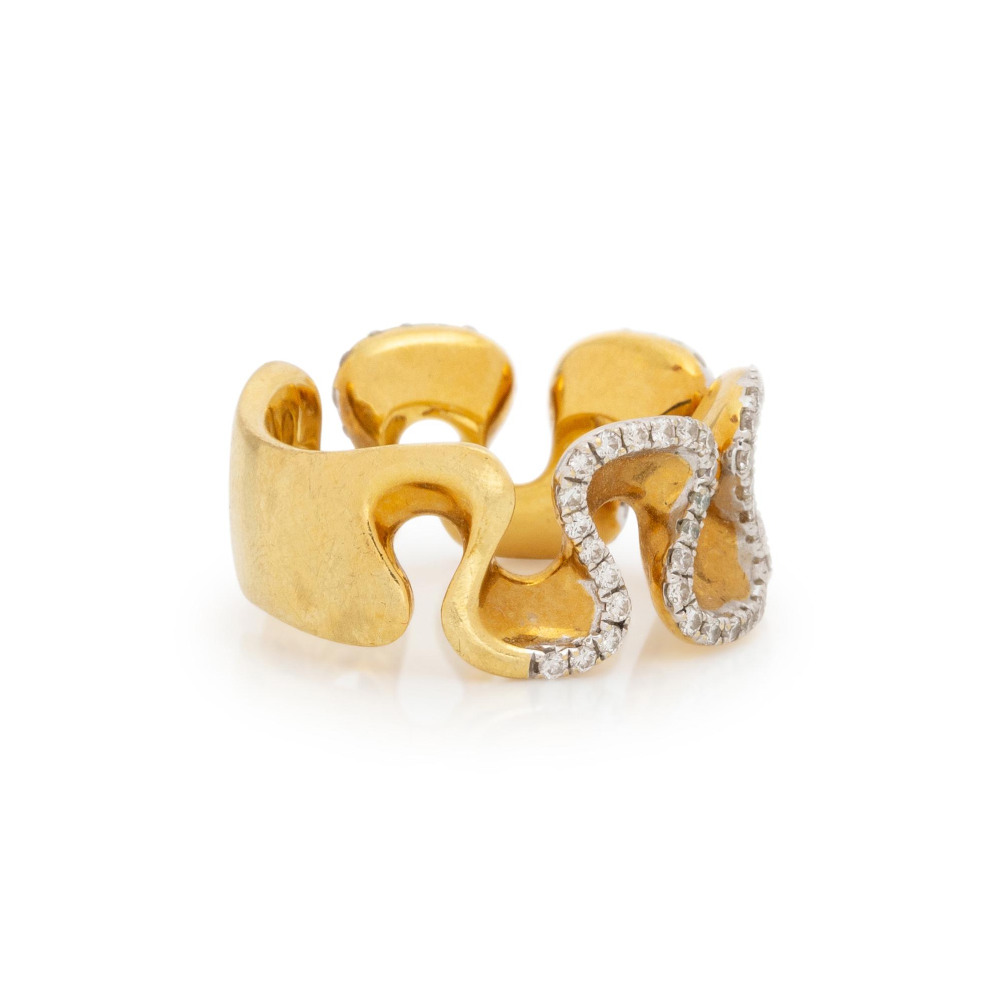 SPARK, YELLOW GOLD AND DIAMOND RING