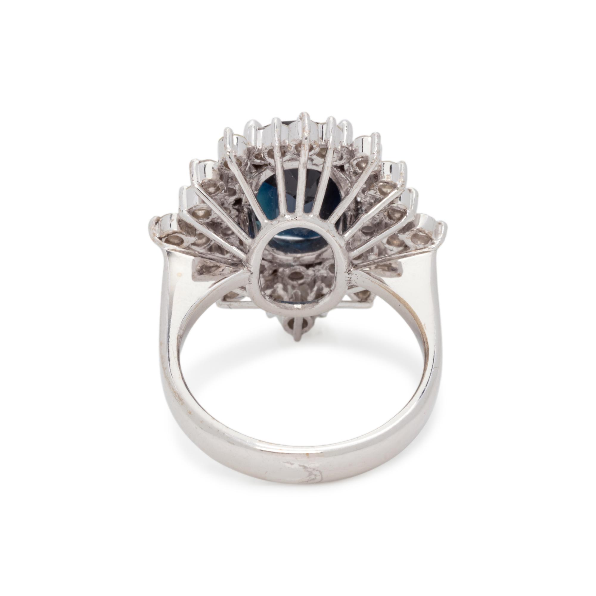 SAPPHIRE AND DIAMOND RING