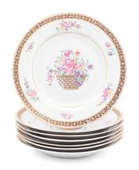 A Set of Seven Chinese Export Porcelain Plates