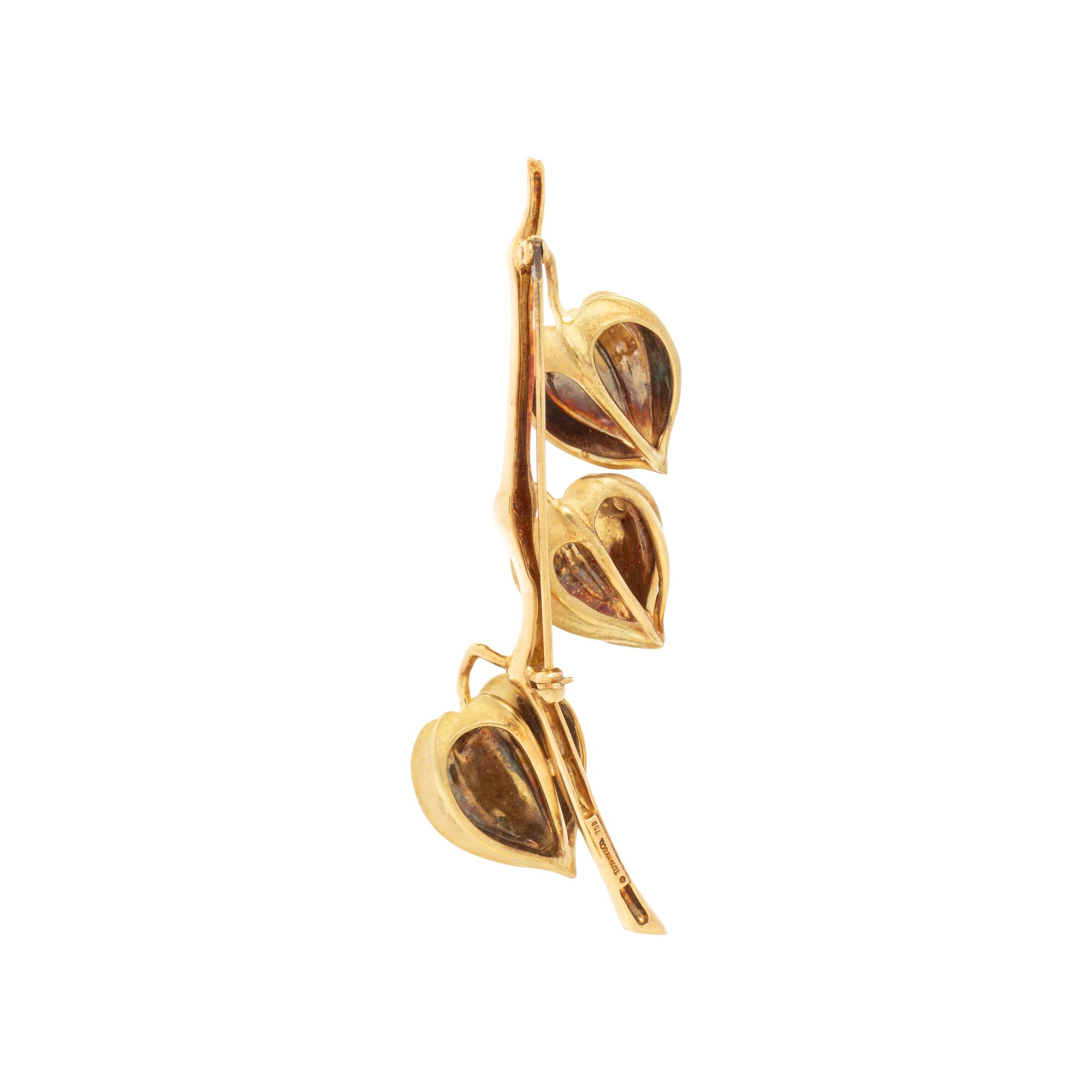 TIFFANY & CO., YELLOW GOLD BROOCH