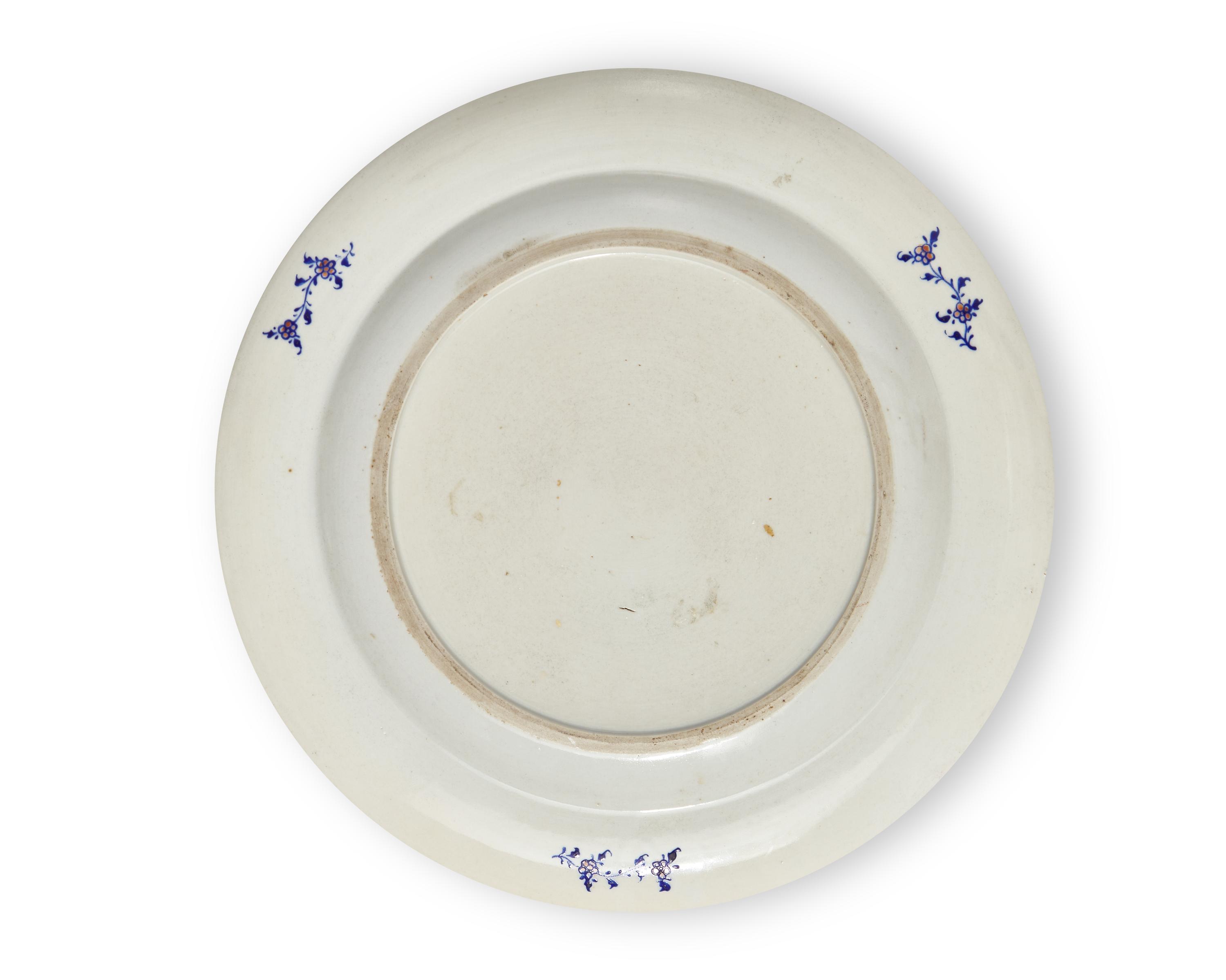 A Chinese Export Porcelain "Pseudo Tobacco-Leaf" Dinner Plate And Platter
