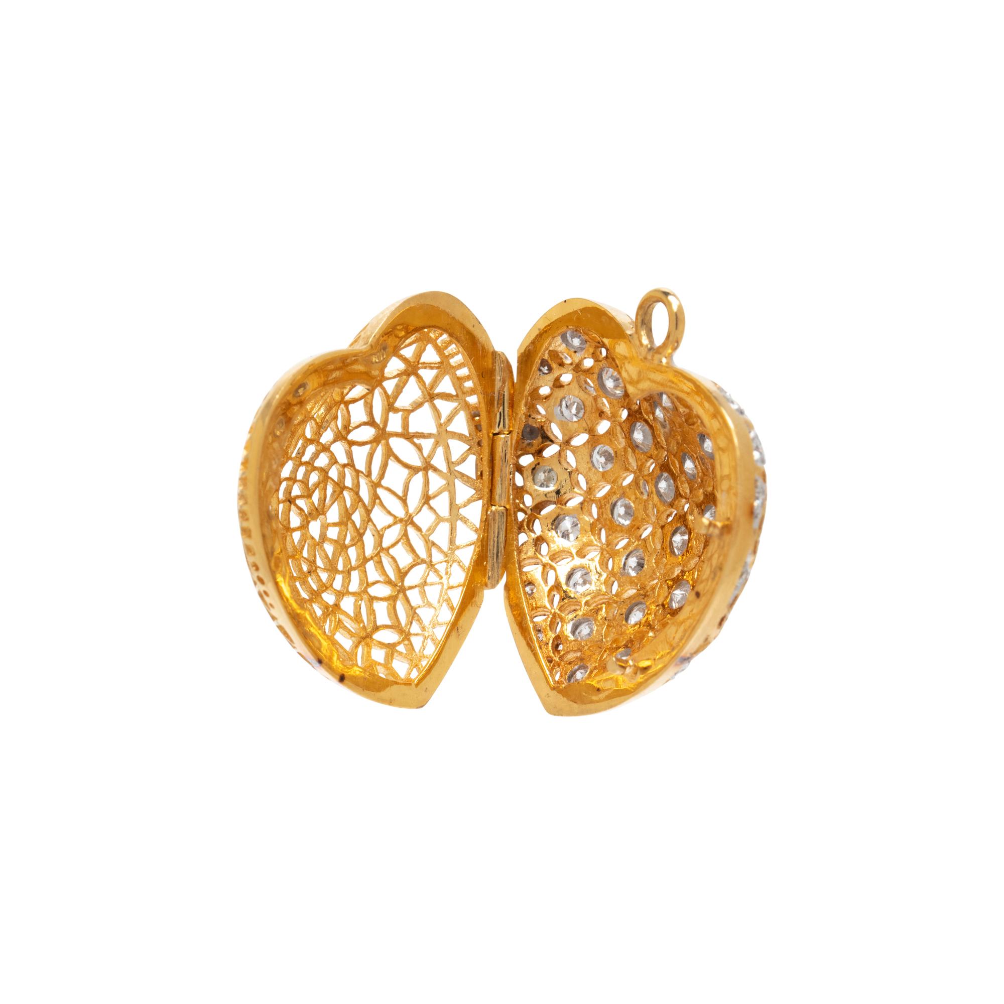 DIAMOND HEART PENDANT/LOCKET