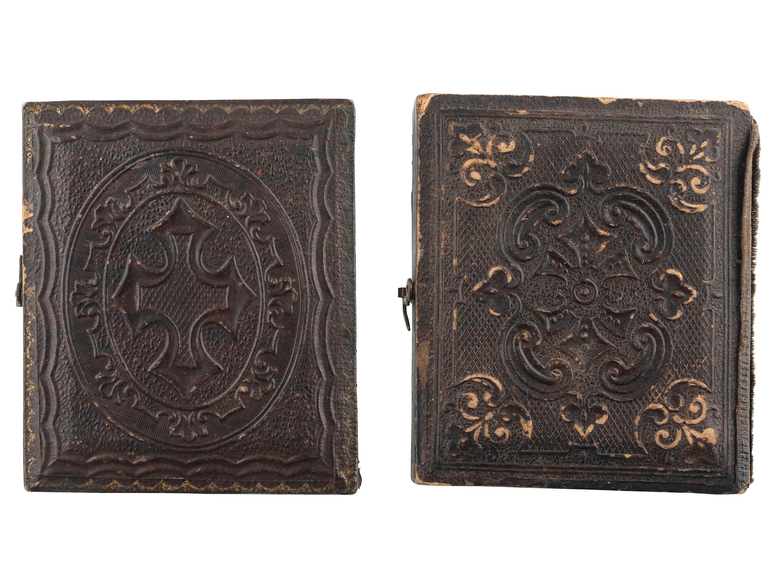[CIVIL WAR - PHOTOGRAPHY]. A pair of ninth plate images of likely Confederate privates, comprising: