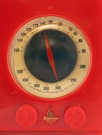An Emerson Patriot Aristocrat 400 Radio
