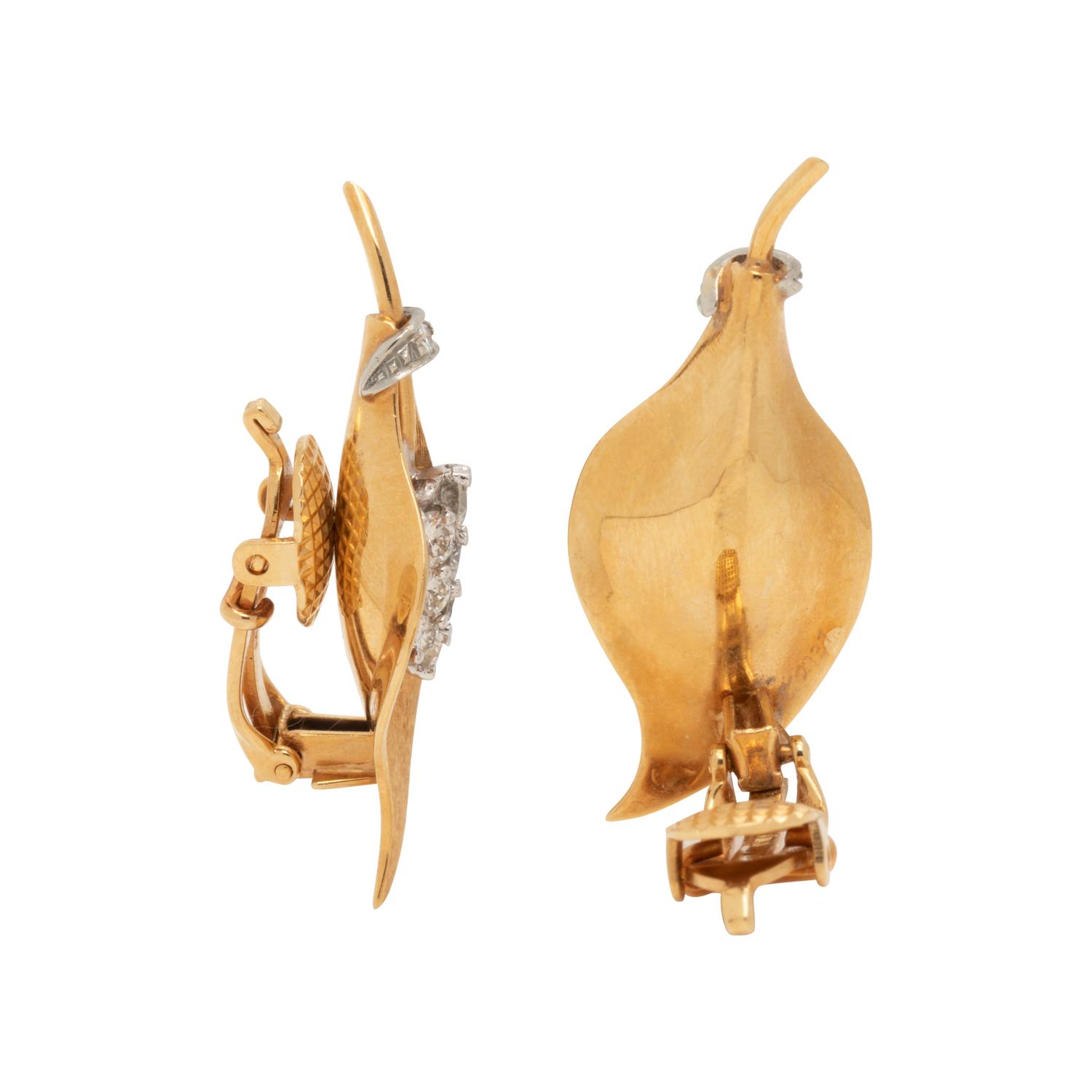 YELLOW GOLD AND DIAMOND LEAF EARCLIPS