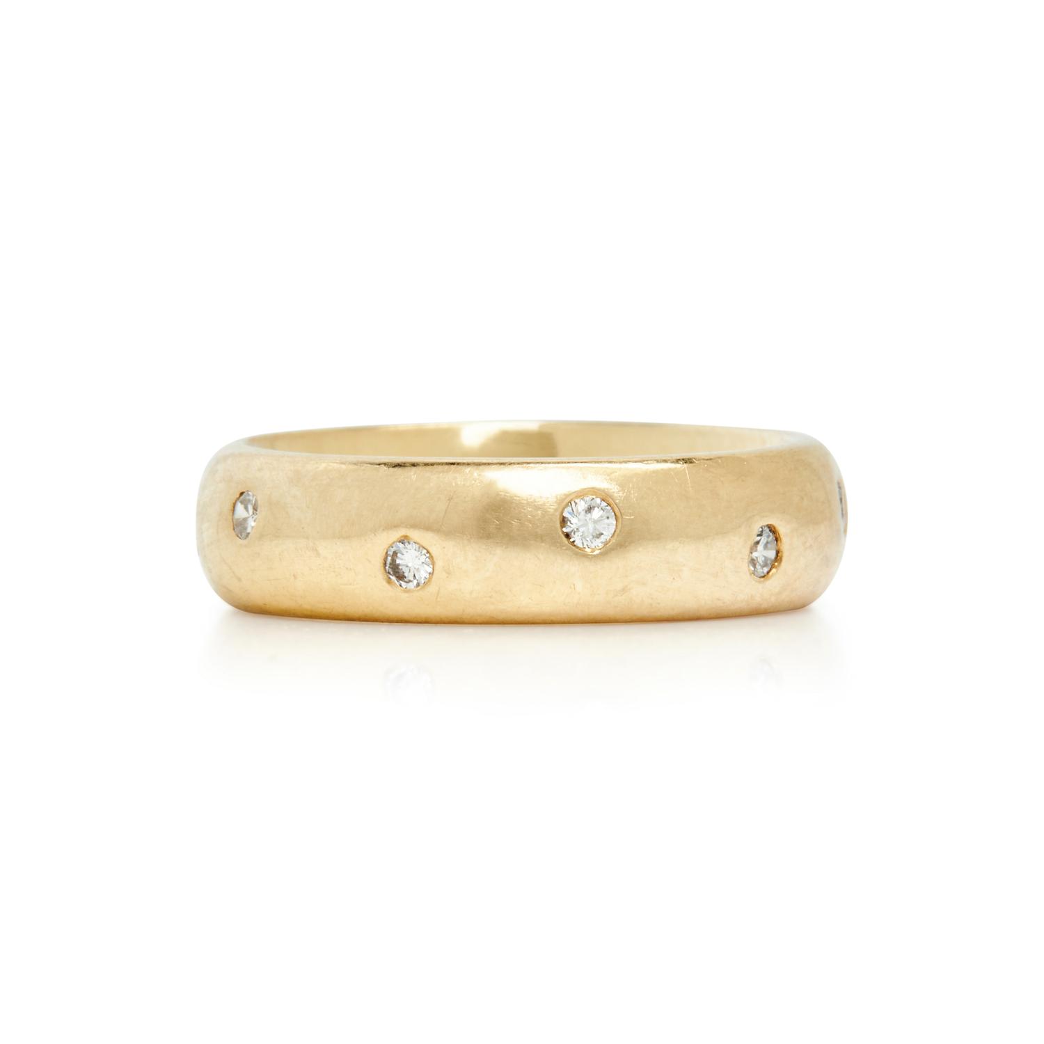 YELLOW GOLD AND DIAMOND BAND
