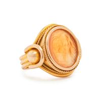 YELLOW GOLD AND CARNELIAN INTAGLIO RING