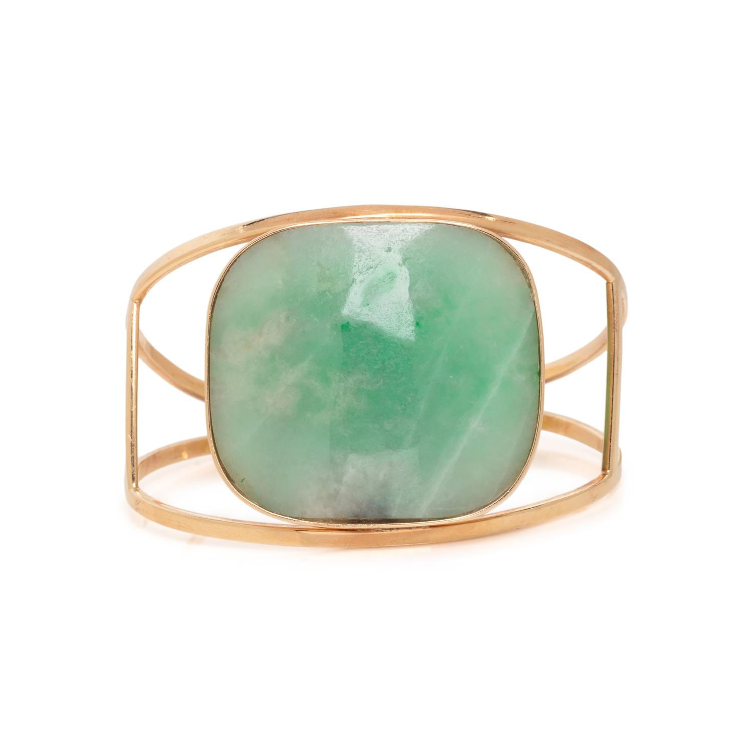YELLOW GOLD AND JADE CUFF BRACELET