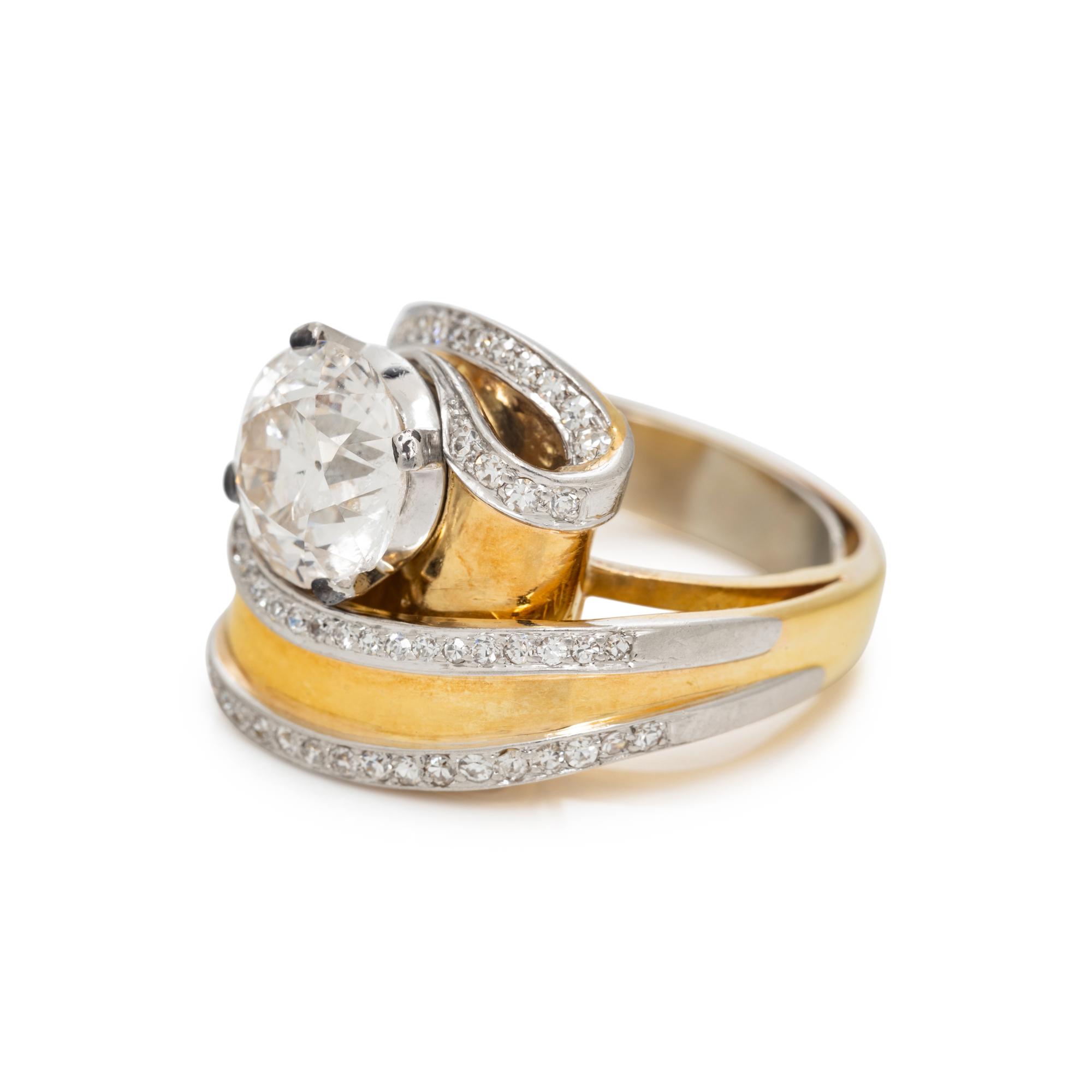 YELLOW GOLD, PLATINUM AND DIAMOND RING
