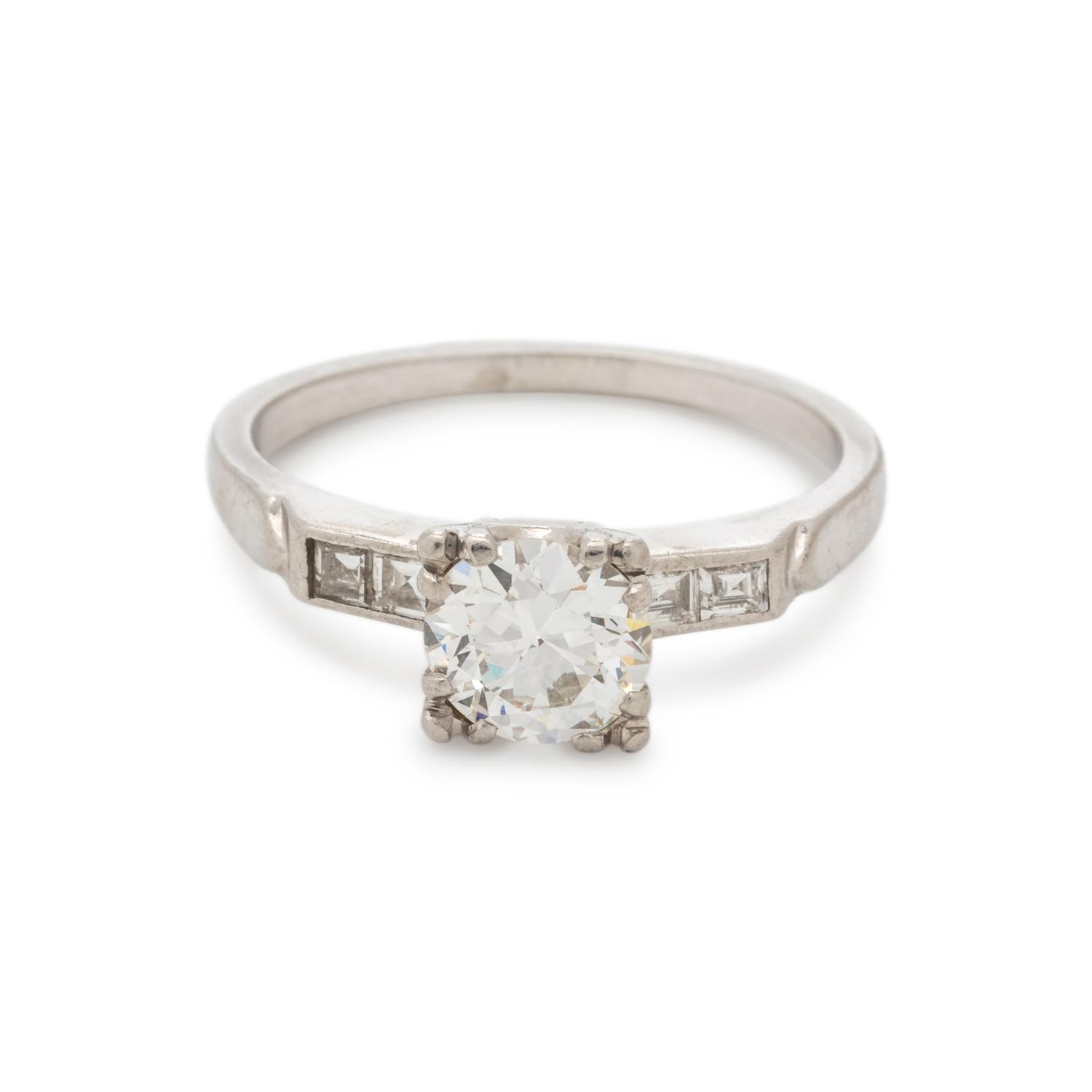 DIAMOND RING