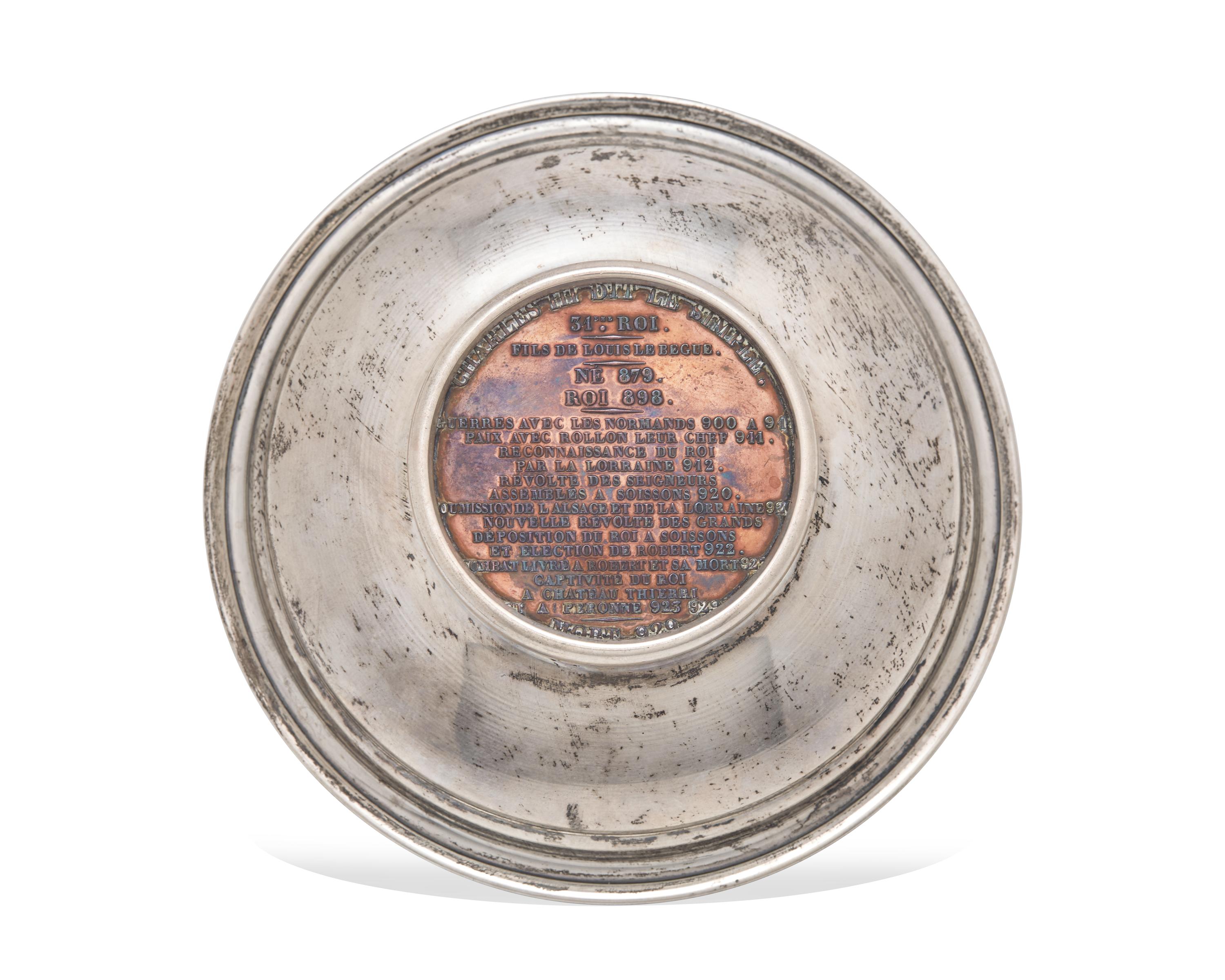 A Sterling Silver Dish Inset with Commemorative Charles III Gem-Set Bronze Medallion