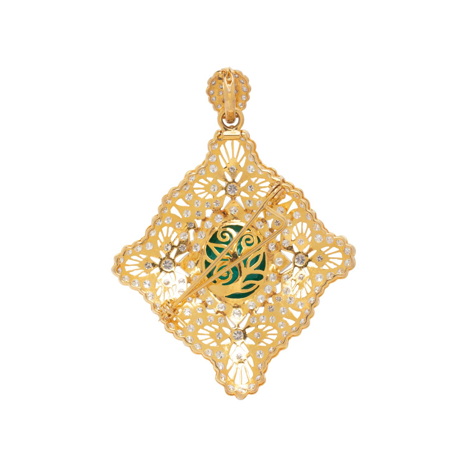 EMERALD AND DIAMOND PENDANT/BROOCH