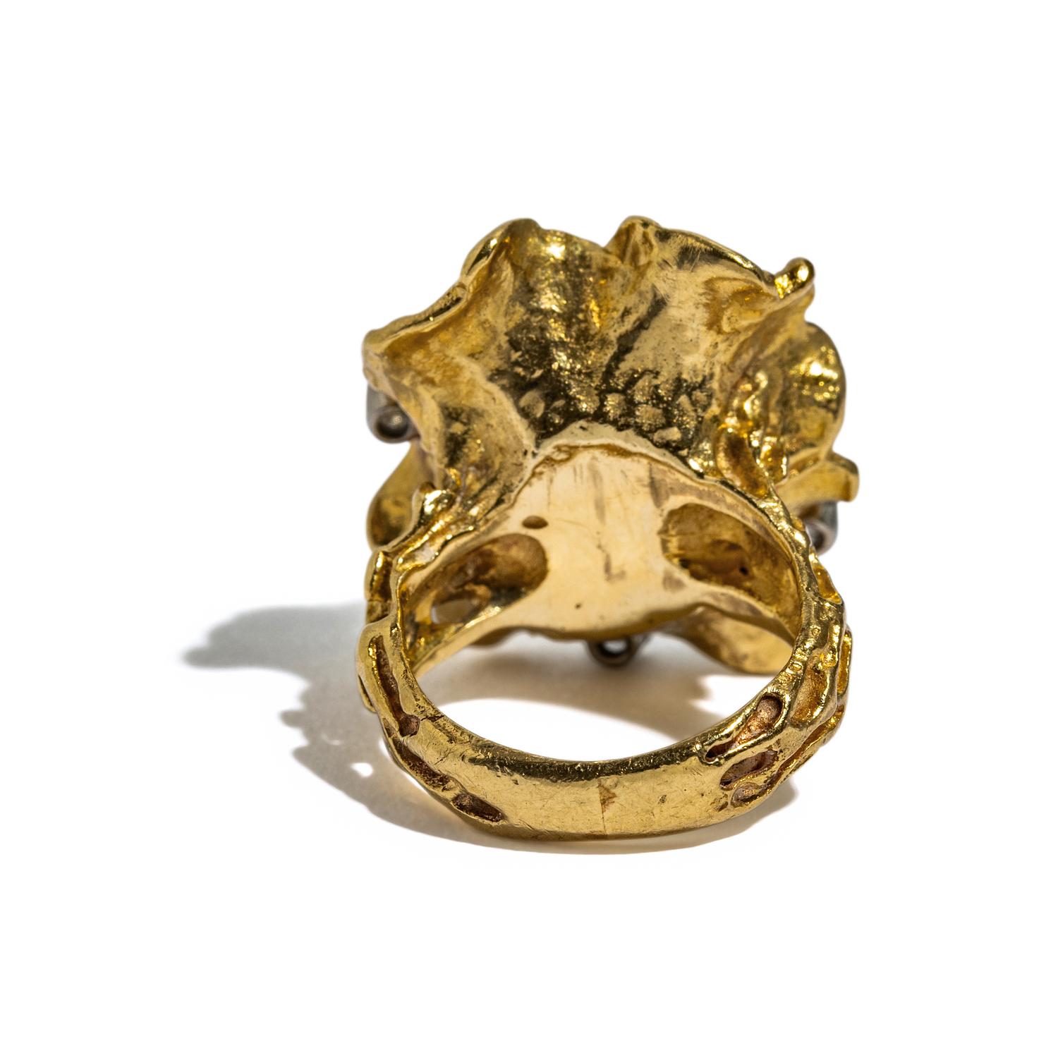 YELLOW GOLD, STAR SAPPHIRE, AND DIAMOND RING