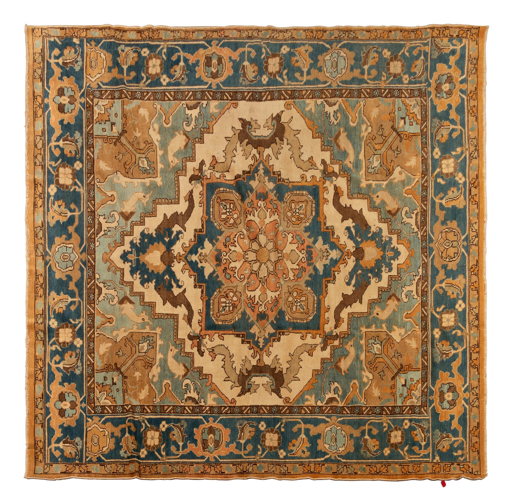 A Serapi Design Wool Rug