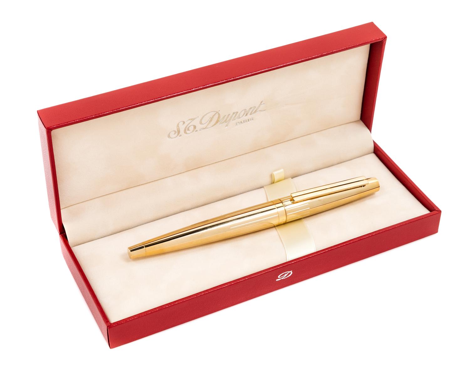 An S.T. Dupont Gold-Plated Ellipsis Fountain Pen
