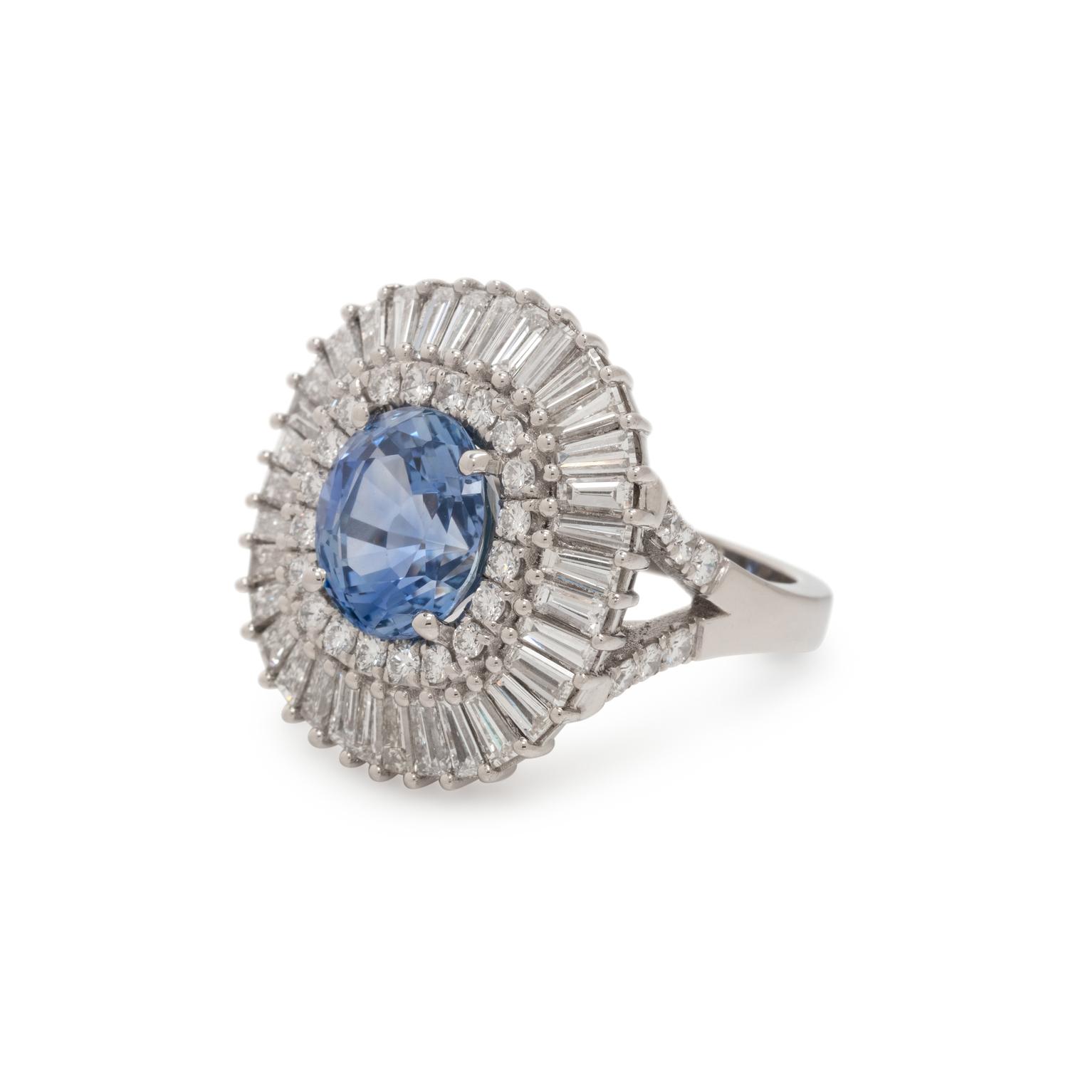 SAPPHIRE AND DIAMOND RING