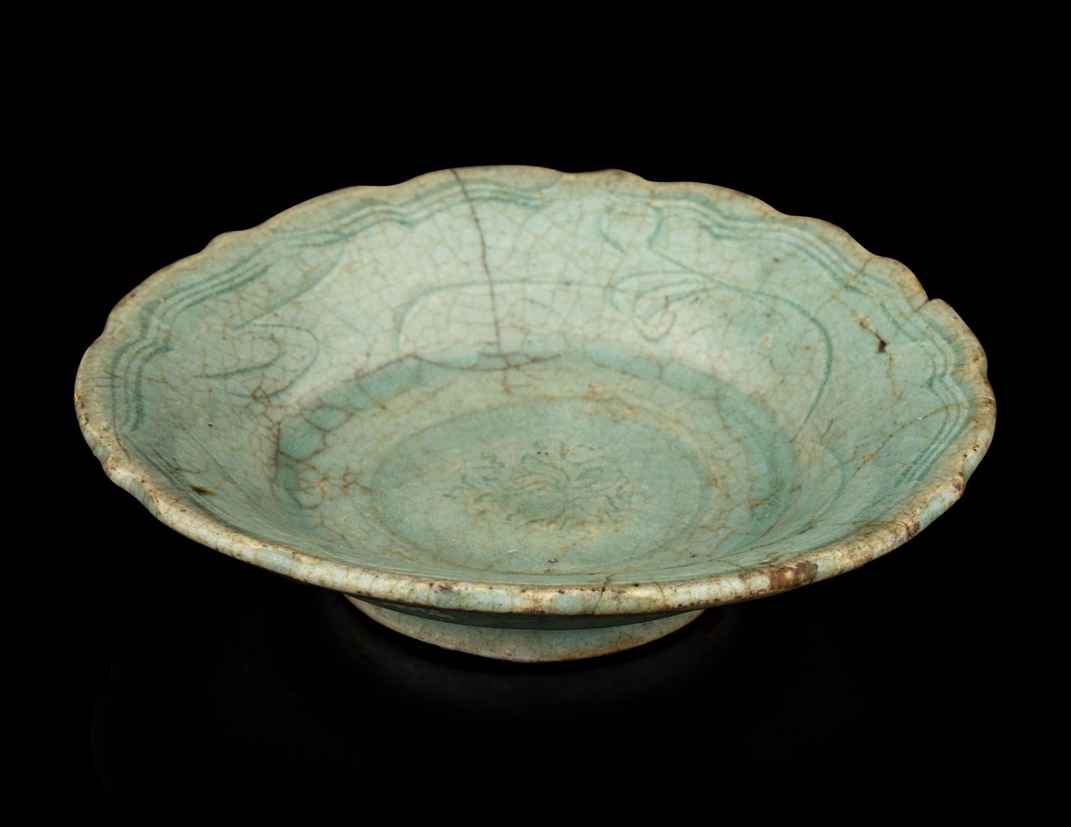 A Crackled Green Glazed Porcelain Floriform Dish