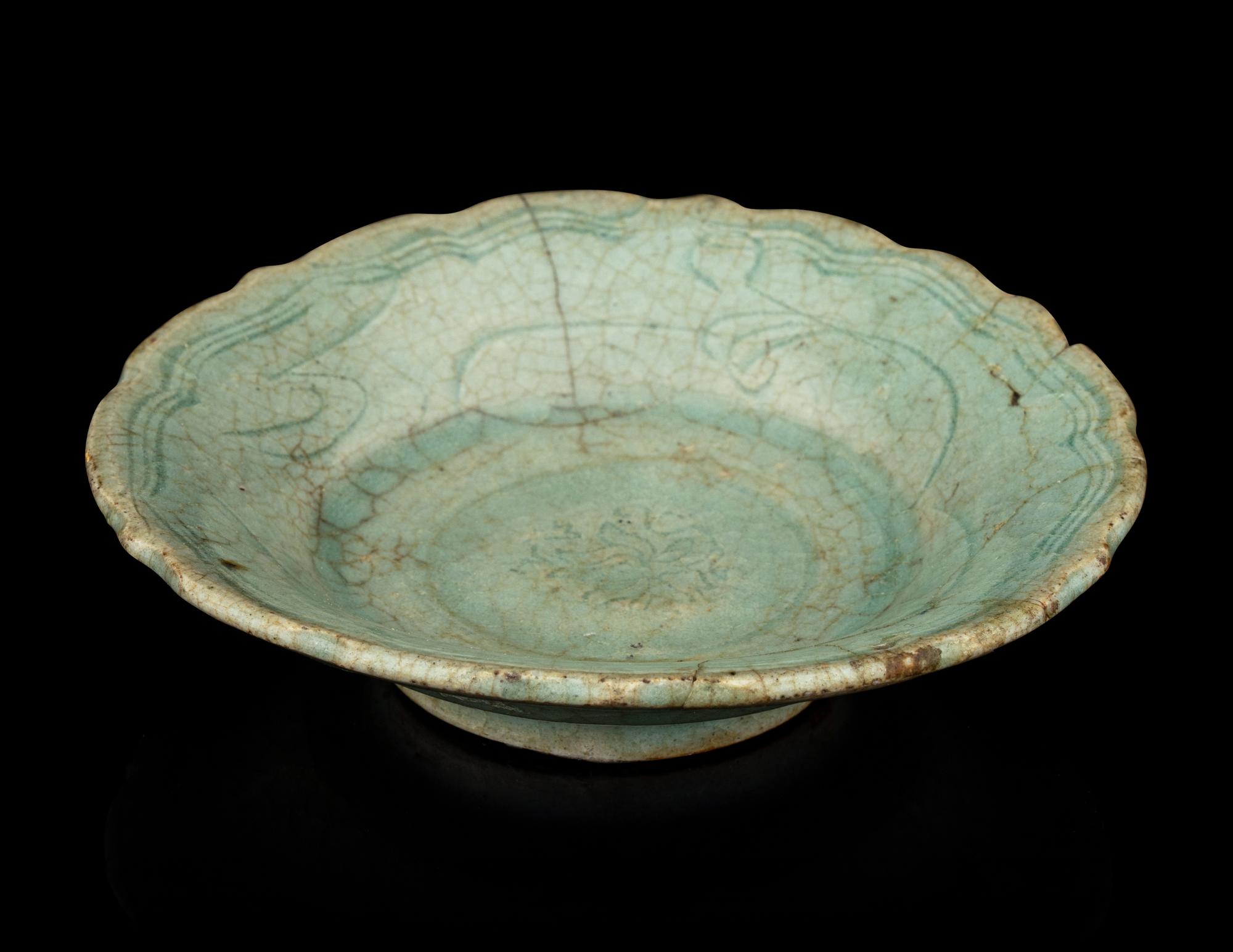 A Crackled Green Glazed Porcelain Floriform Dish