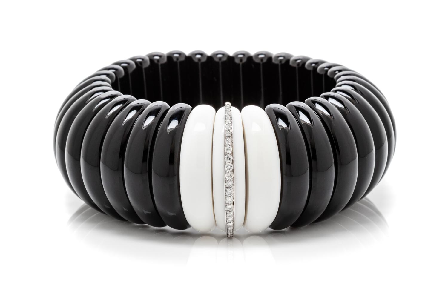 An 18 Karat White Gold, Onyx, White Agate and Diamond Expandable Bracelet, Sanalitro, 89.80 dwts.