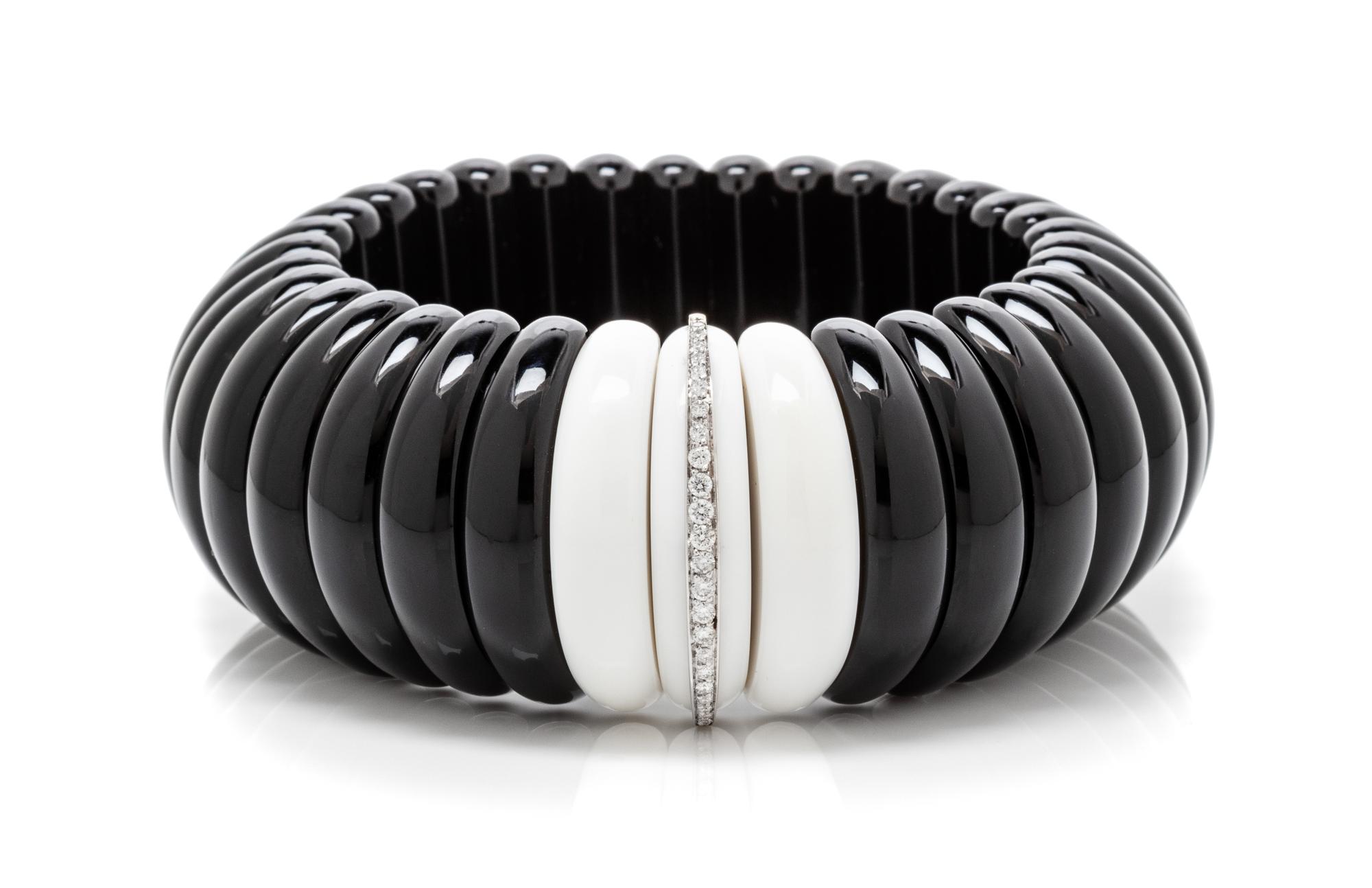 An 18 Karat White Gold, Onyx, White Agate and Diamond Expandable Bracelet, Sanalitro, 89.80 dwts.