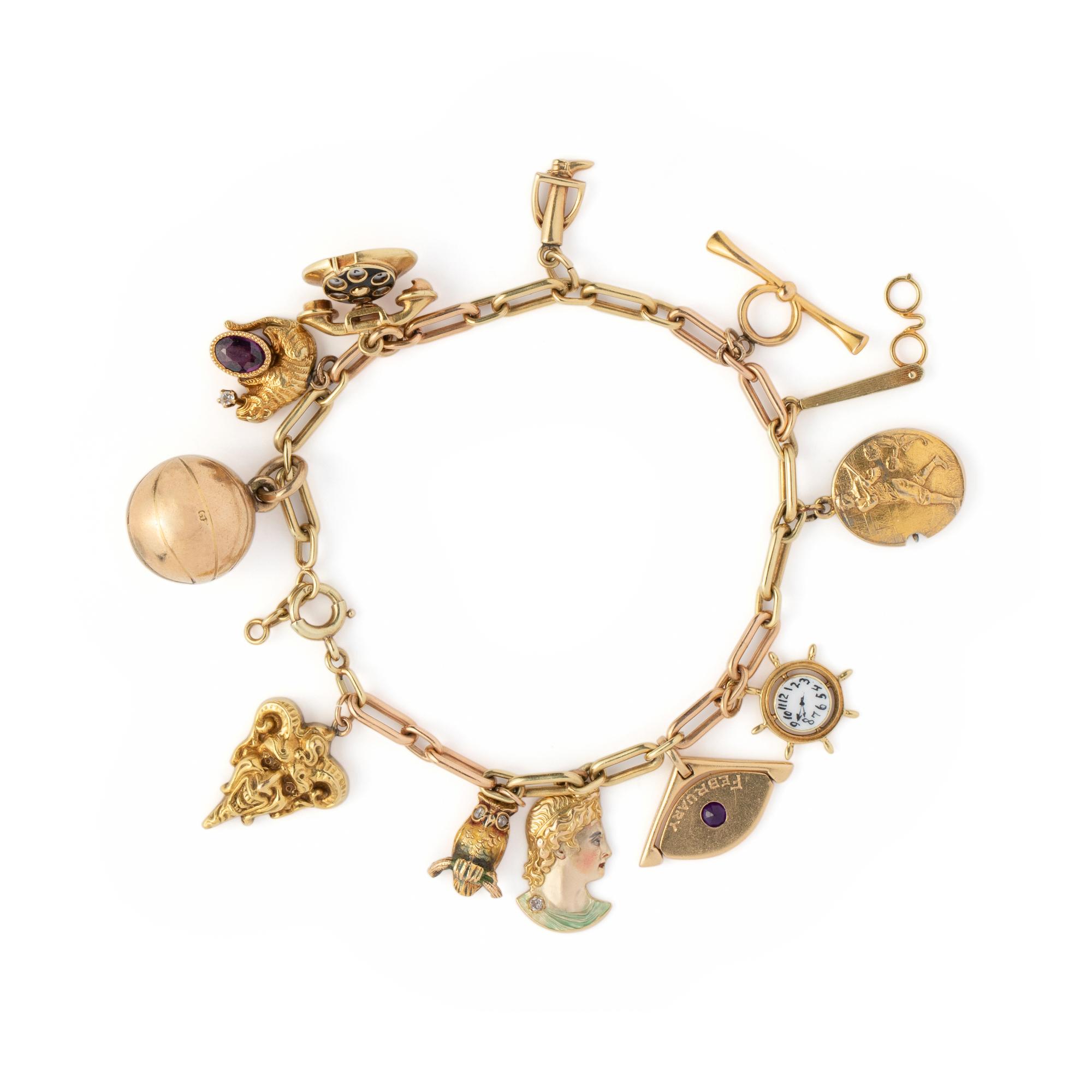 ANTIQUE, YELLOW GOLD CHARM BRACELET