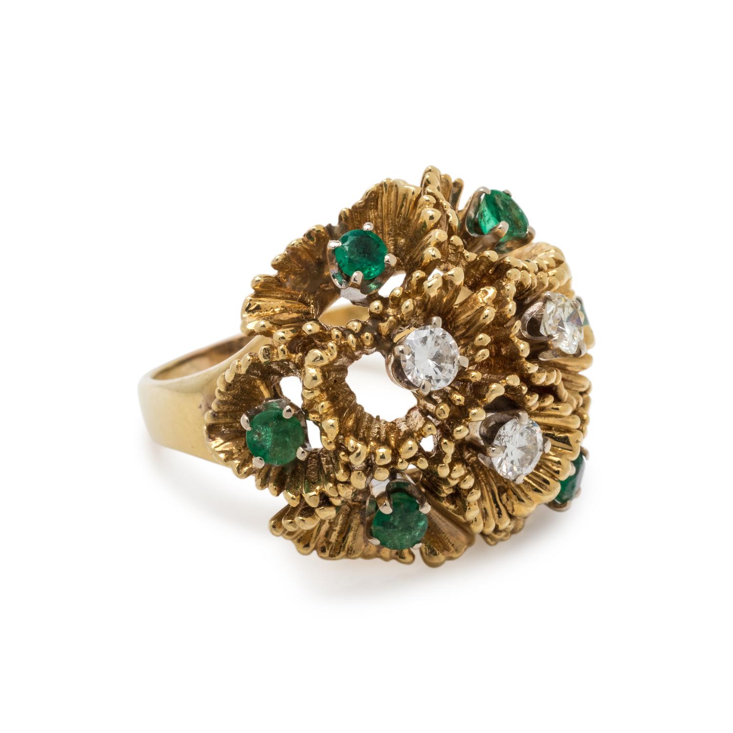 YELLOW GOLD, DIAMOND AND EMERALD RING