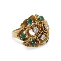 YELLOW GOLD, DIAMOND AND EMERALD RING