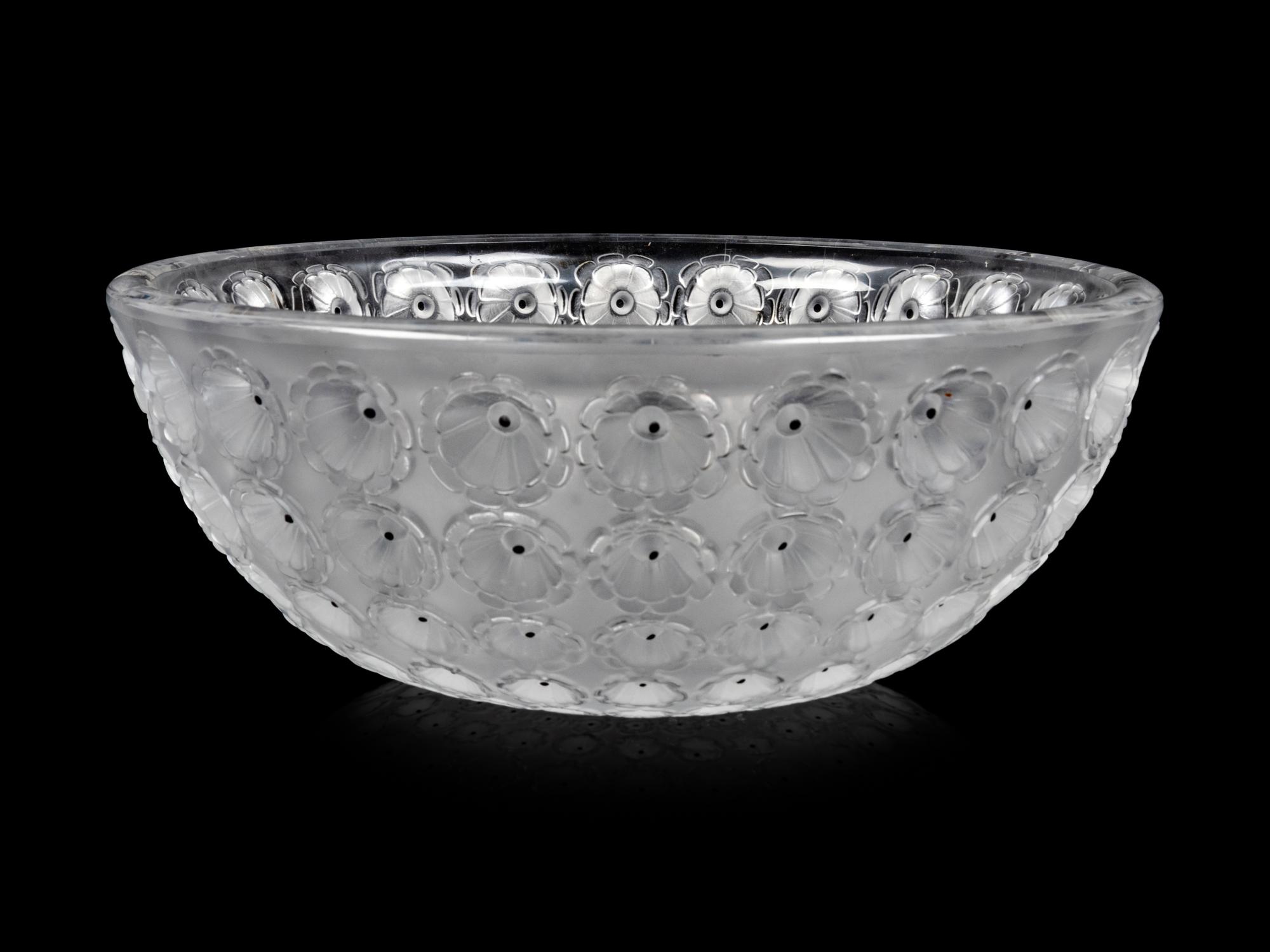 A Lalique Nemours Bowl