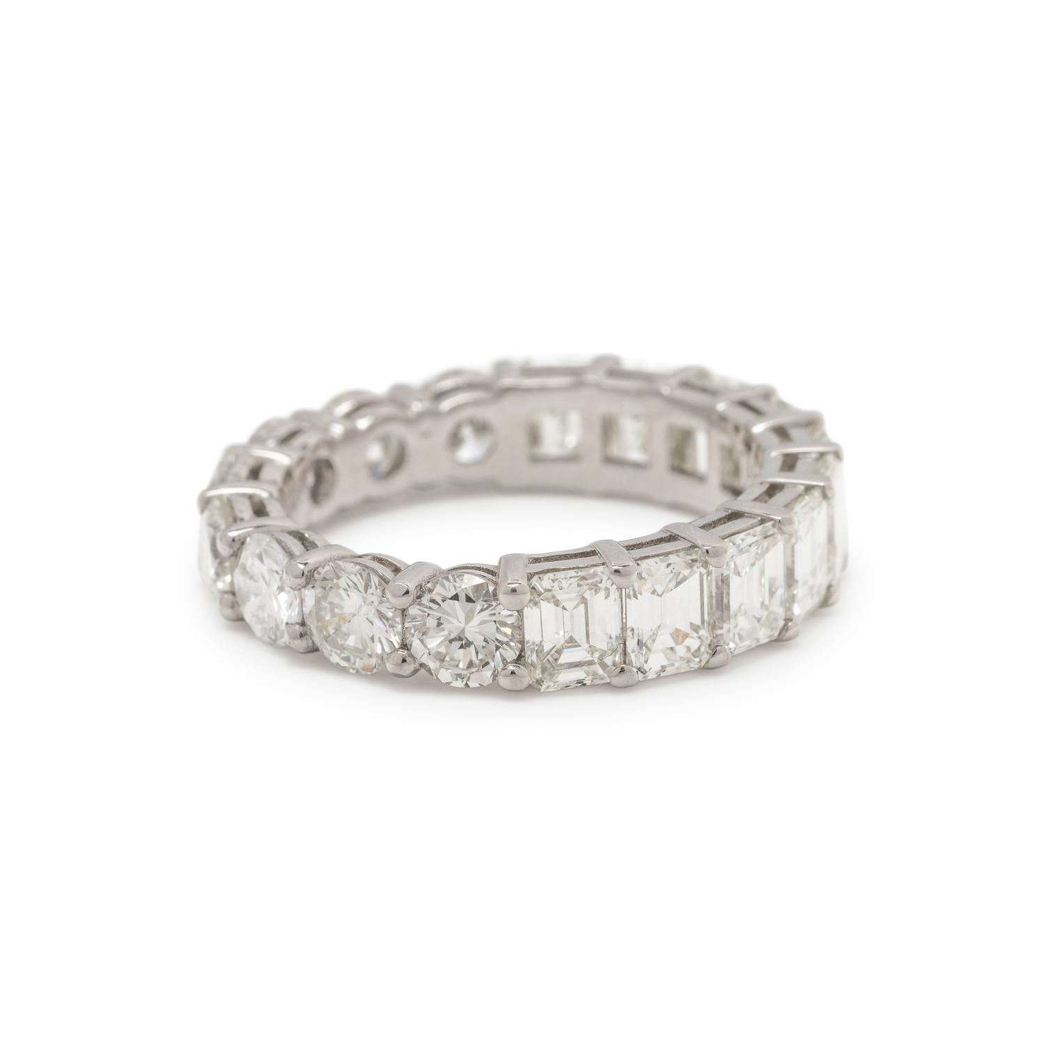 TWO-SIDED DIAMOND ETERNITY BAND