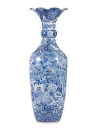 A Chinese Blue and White Porcelain Floor Vase