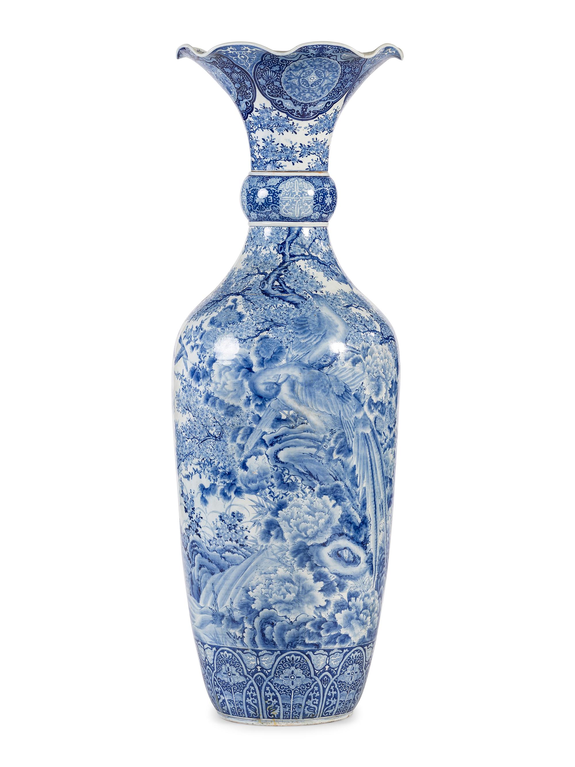A Chinese Blue and White Porcelain Floor Vase