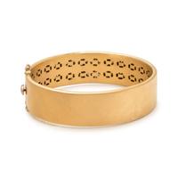 ROBERTO COIN, YELLOW GOLD AND DIAMOND BANGLE BRACELET