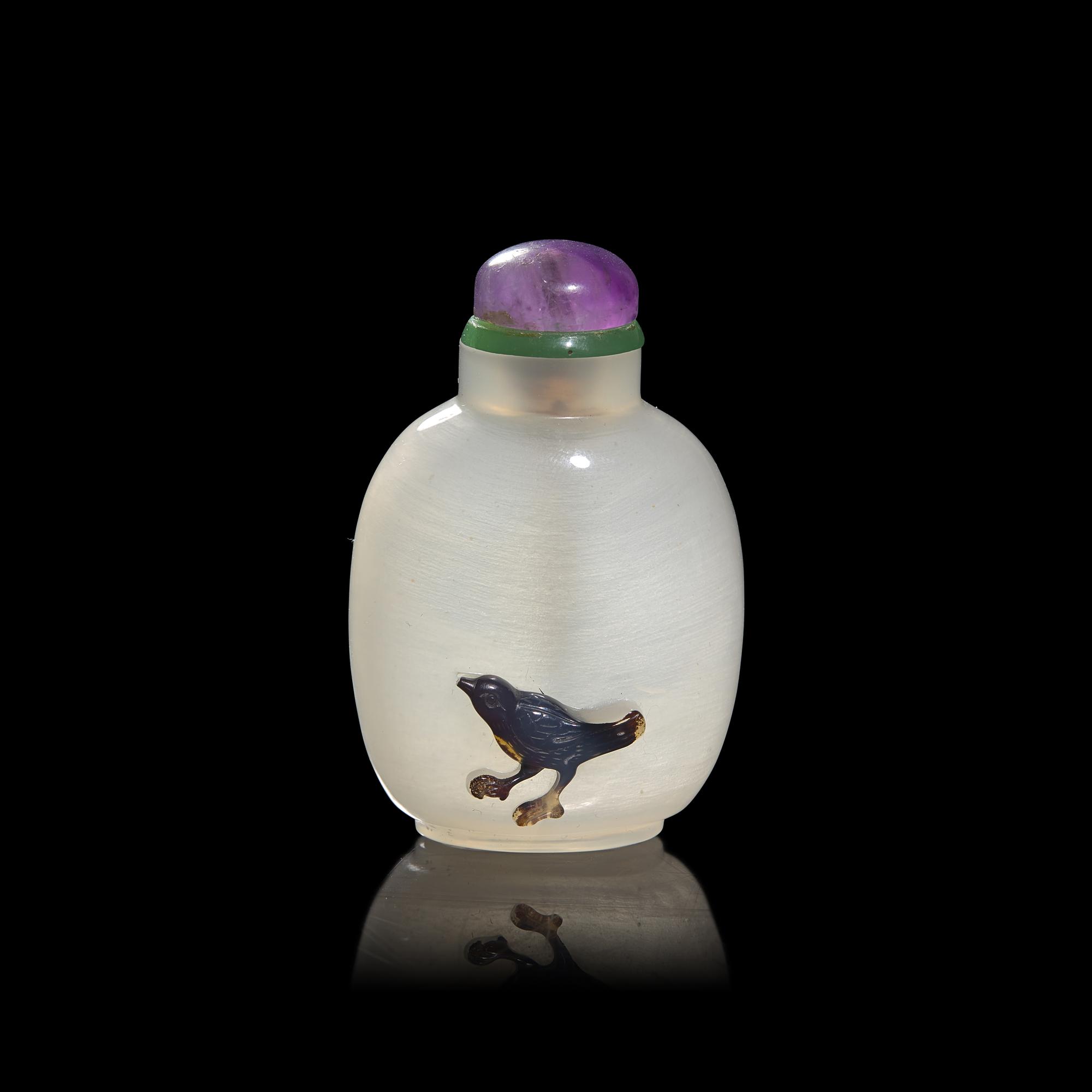 A Chinese Carved Shadow Agate "Magpie" Snuff Bottle