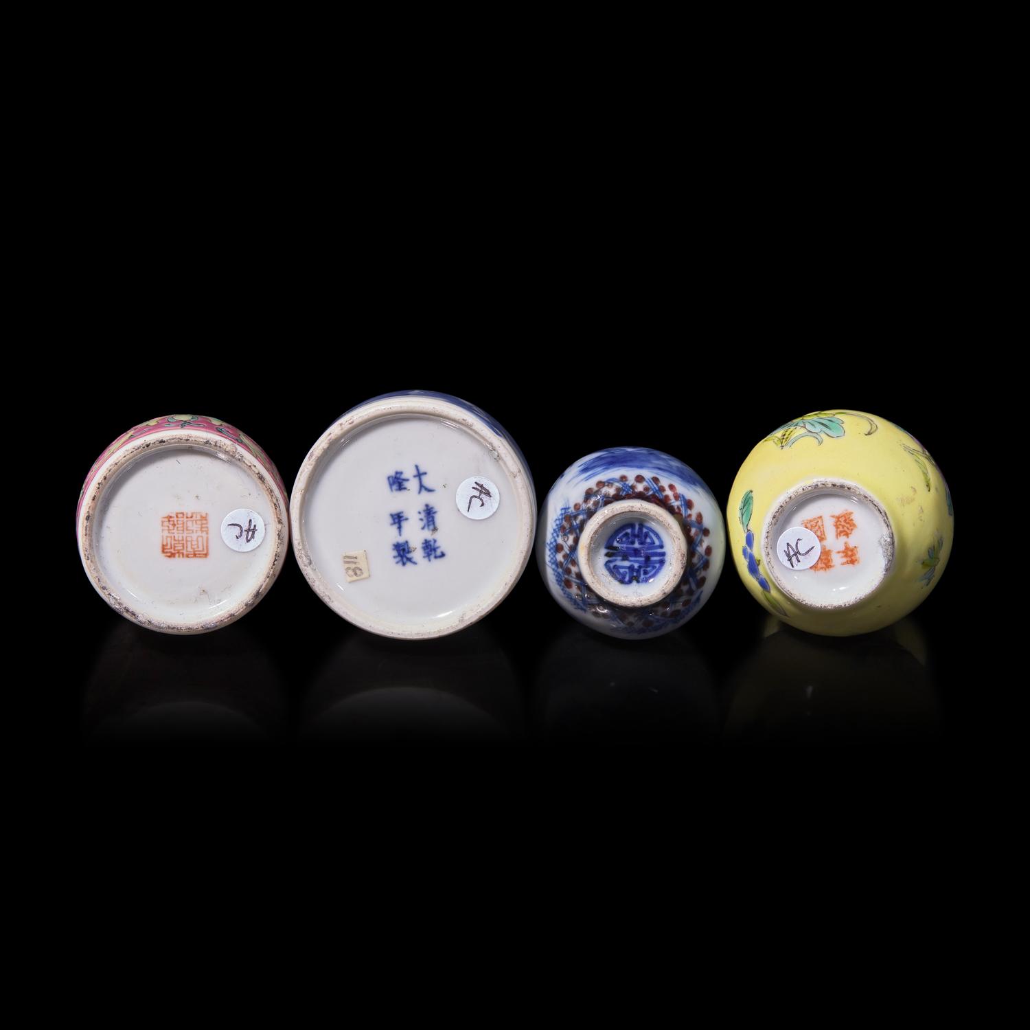 Four Chinese Porcelain Miniature Vases, Late 19th-20th Century 晚清至民國 青花及粉彩袖珍小瓶四件