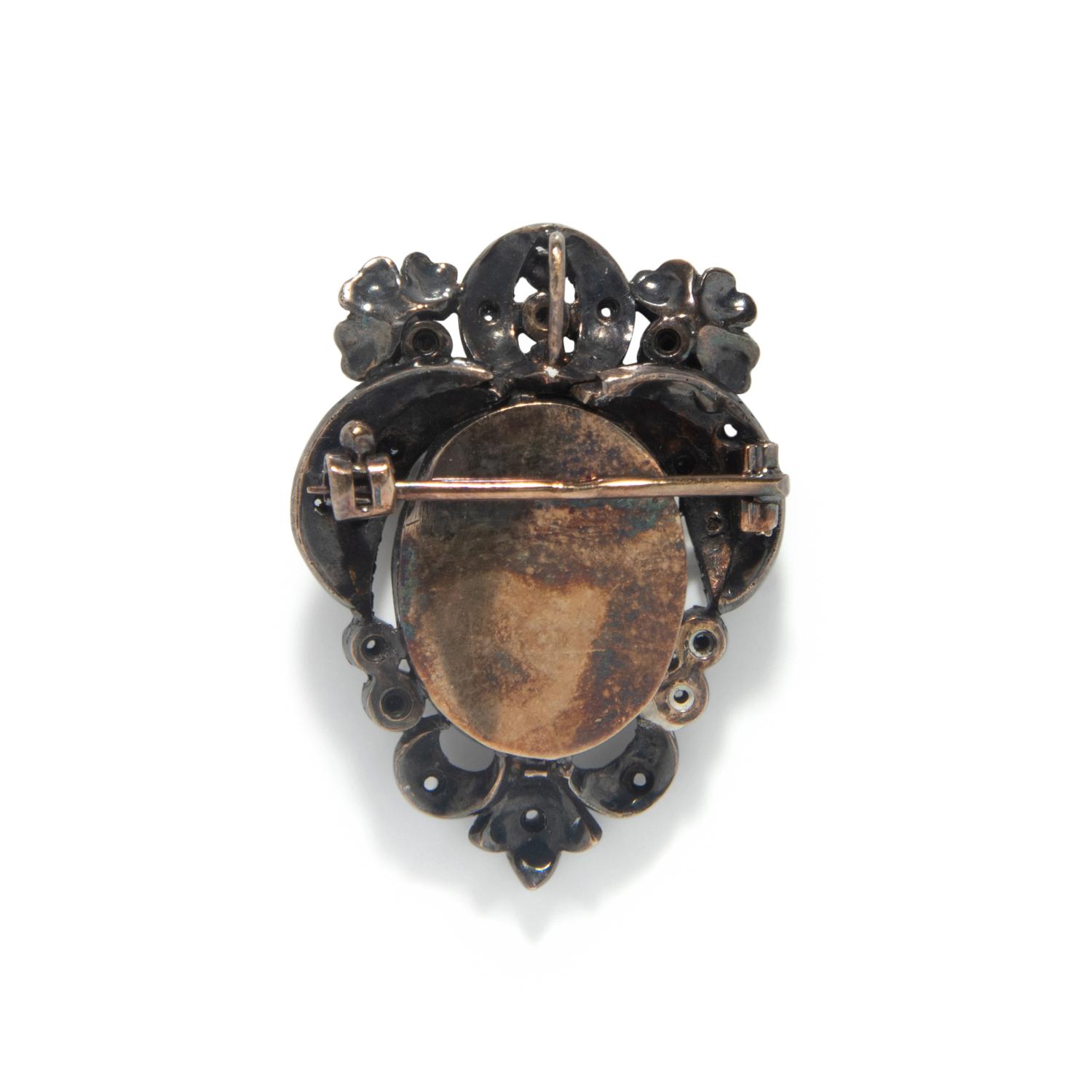 ANTIQUE, DIAMOND, SILVER, AND GOLD 'LOVER'S CAMEO' BROOCH