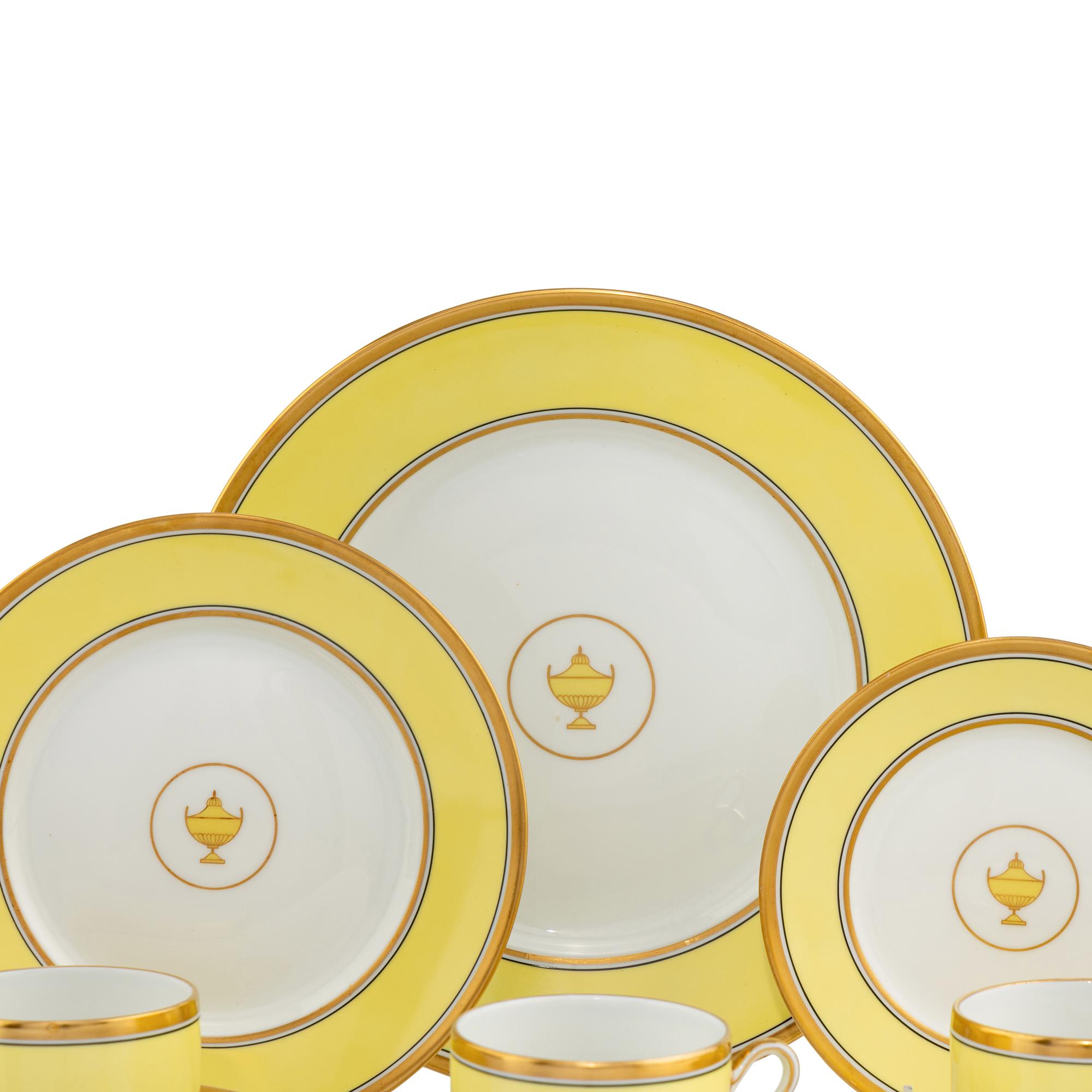 A Group of Richard Ginori Porcelain Table Articles