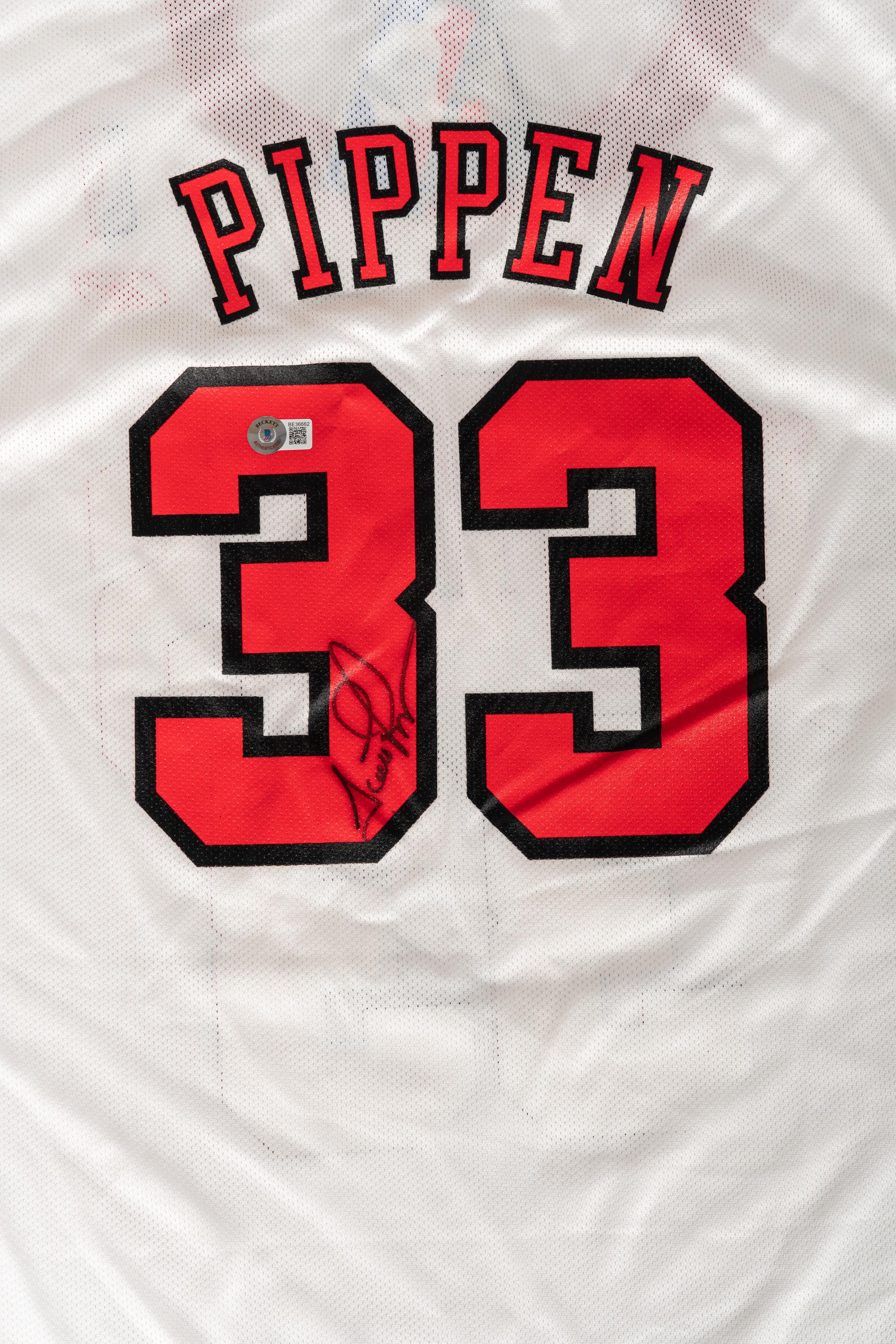 A Scottie Pippen Signed Autograph Chicago Bulls Jersey (Beckett Authentication Services BAS Certified),