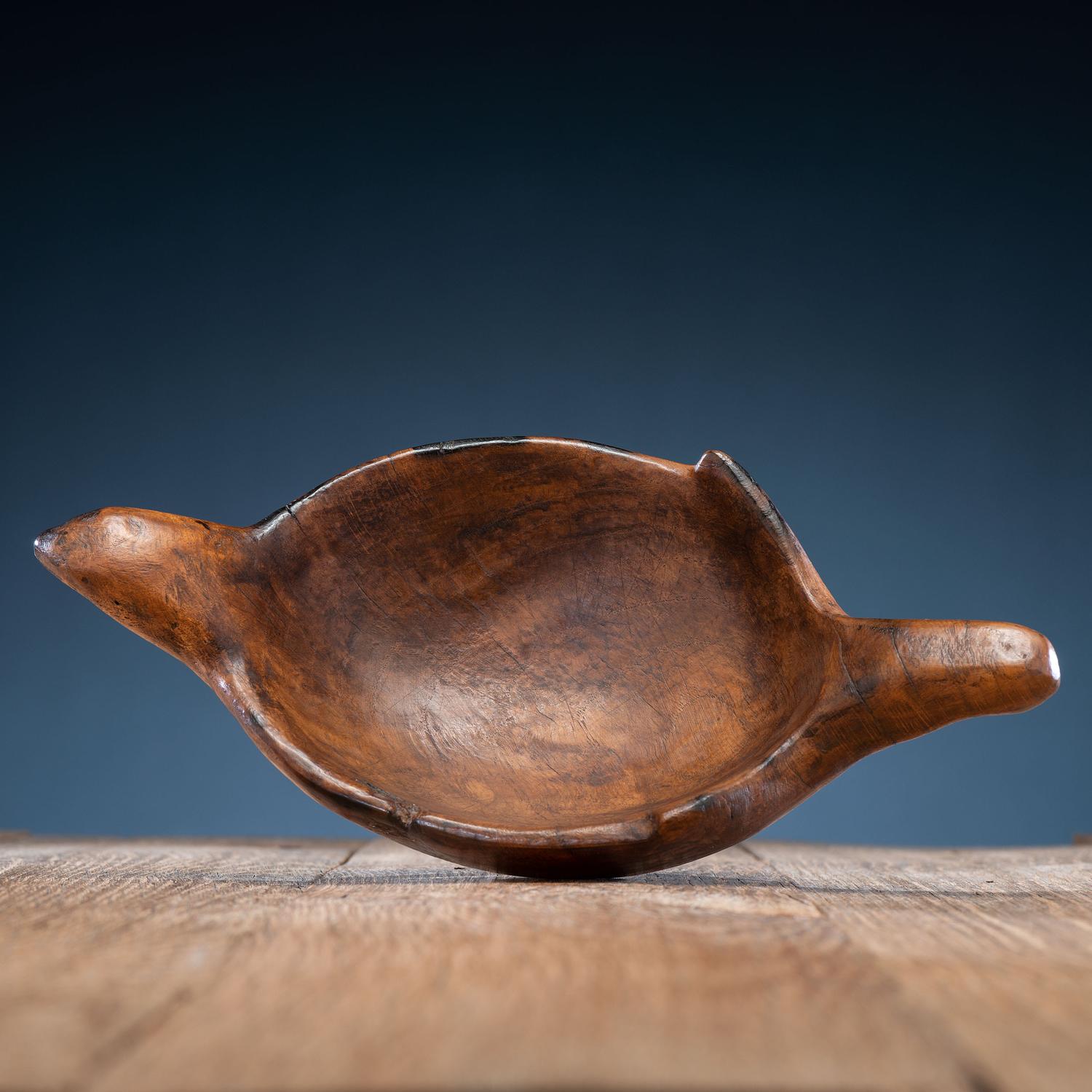 Ho Chunk (Winnebago) Bird Effigy Burl Wood Bowl
