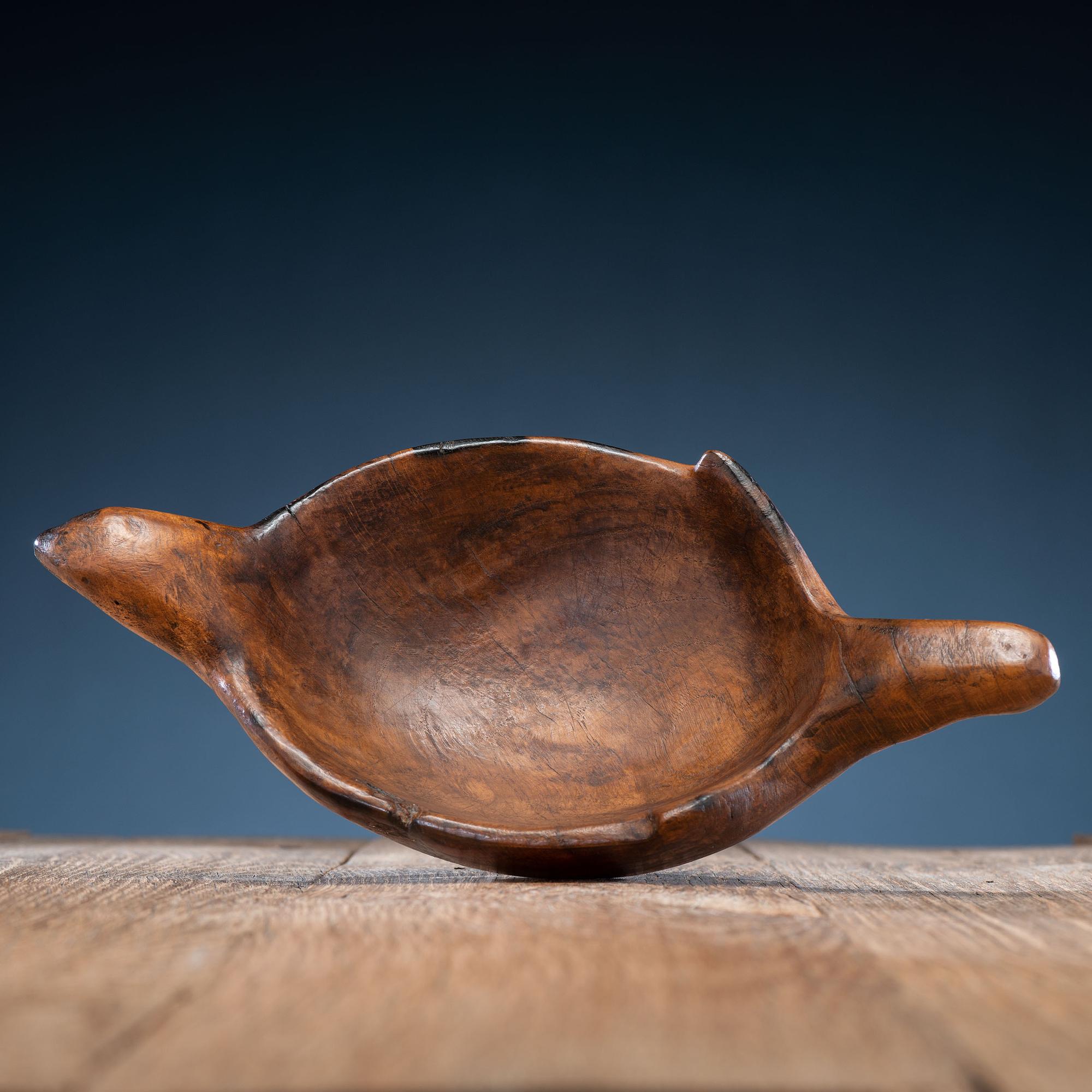 Ho Chunk (Winnebago) Bird Effigy Burl Wood Bowl