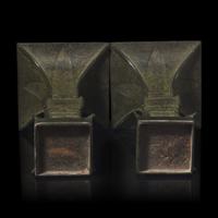 A Pair of Patinated Bronze Archaistic Vases, Gu , 19th Century or Earlier 十九世紀或更早 仿古青銅花觚一對 帶木座