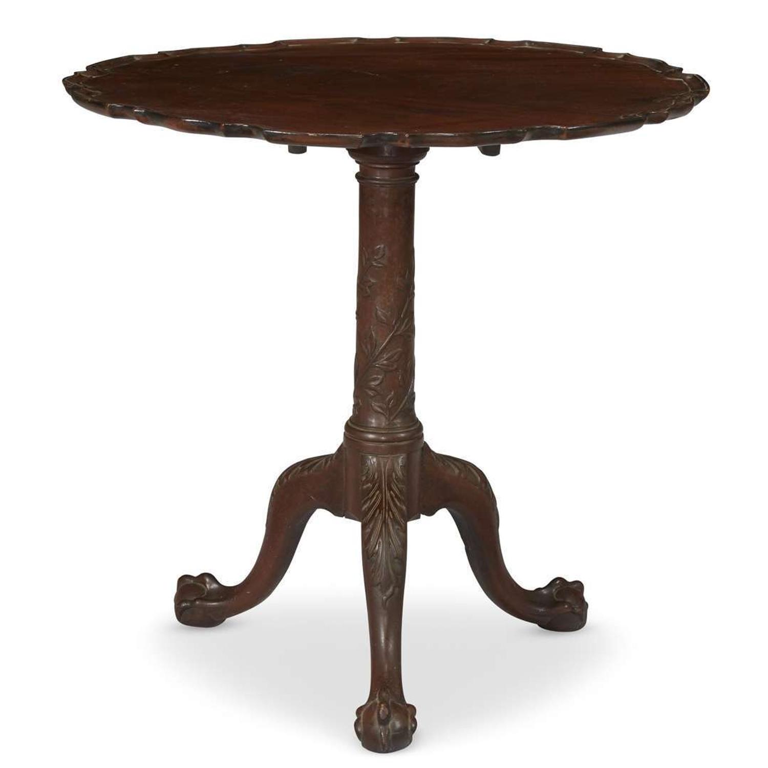 Chippendale mahogany tilt-top tea table 18th century