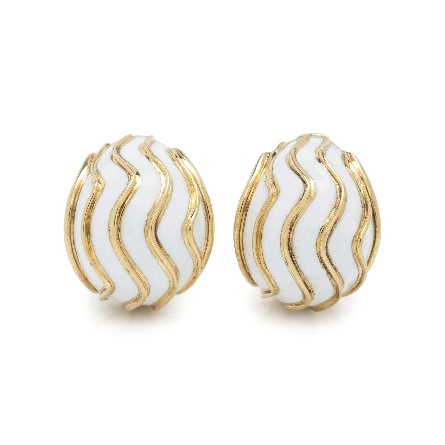 YELLOW GOLD AND ENAMEL EARCLIPS
